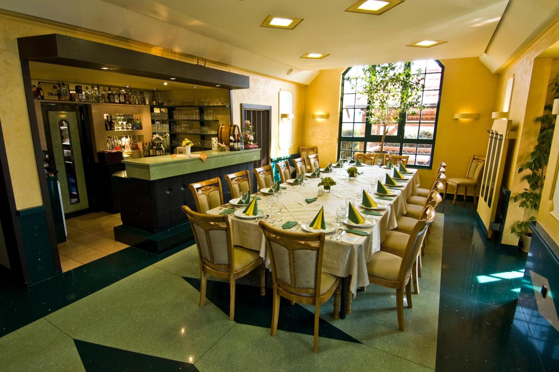 Banquet/Function facilities