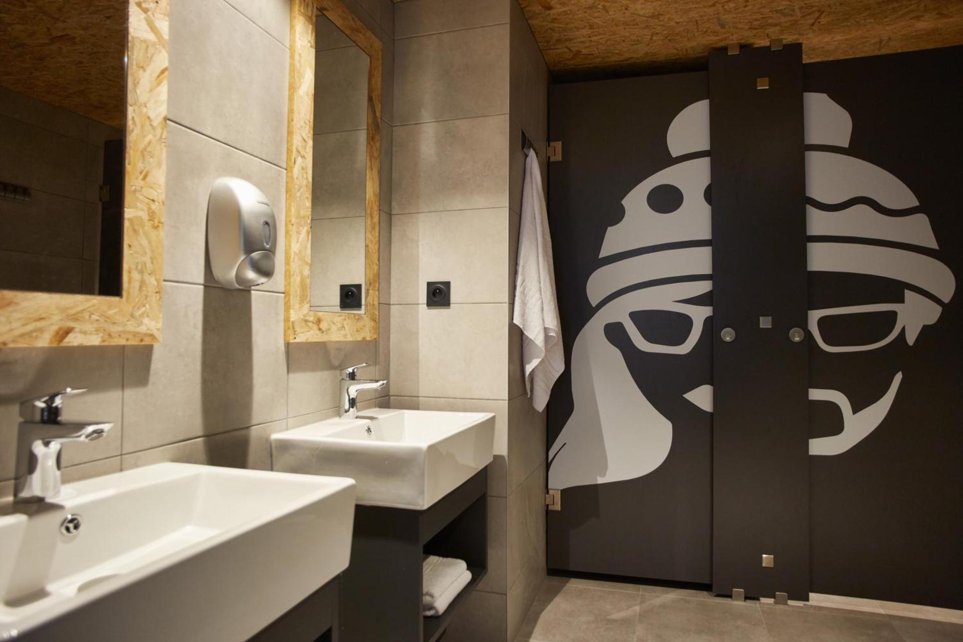 Exclusive Quadruple Room with Shared Bathroom