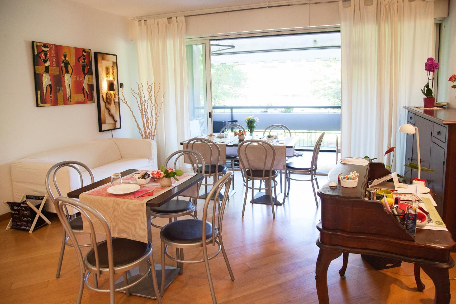 Communal lounge/ TV room