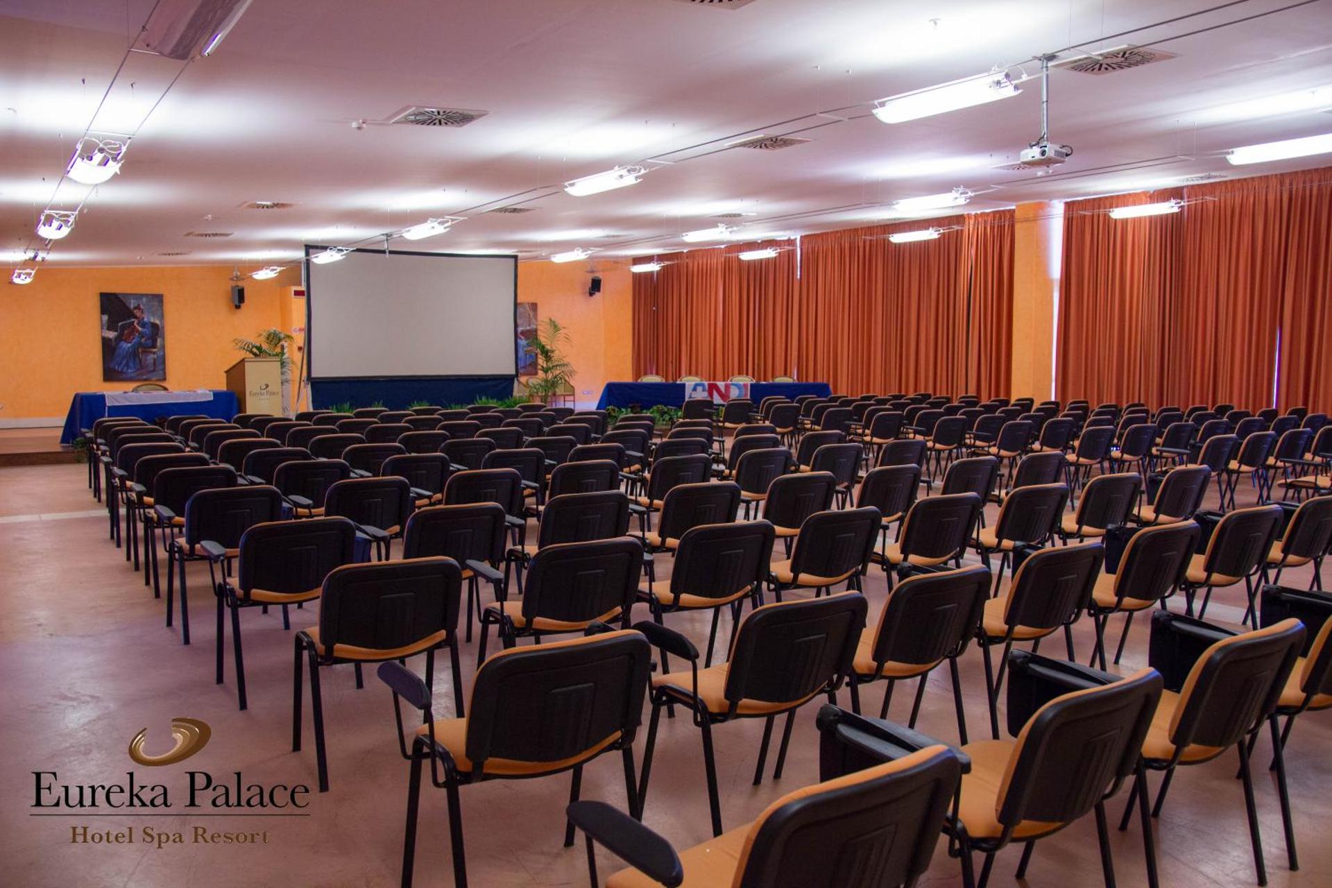 Meeting/conference room