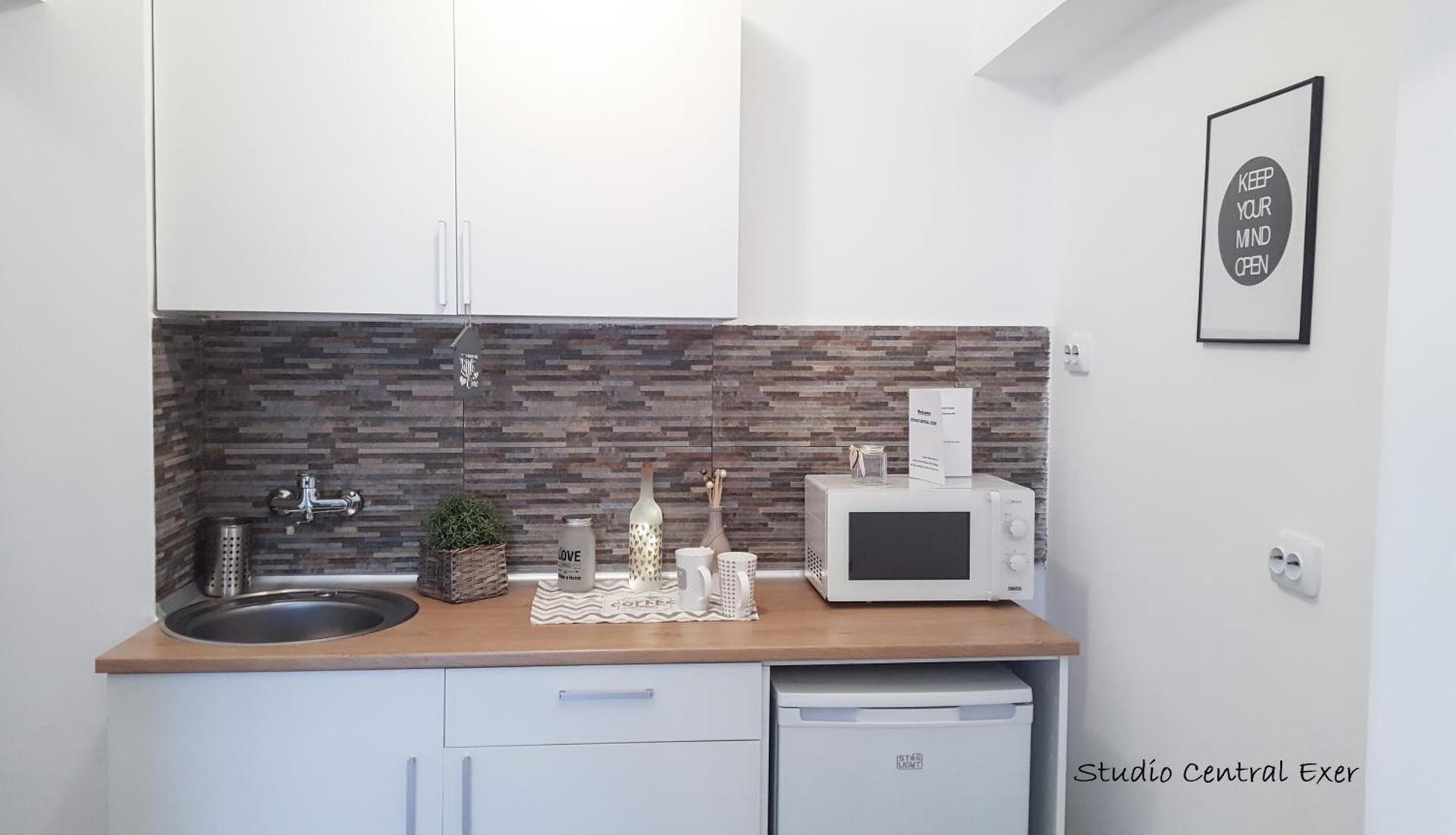 Kitchen or kitchenette