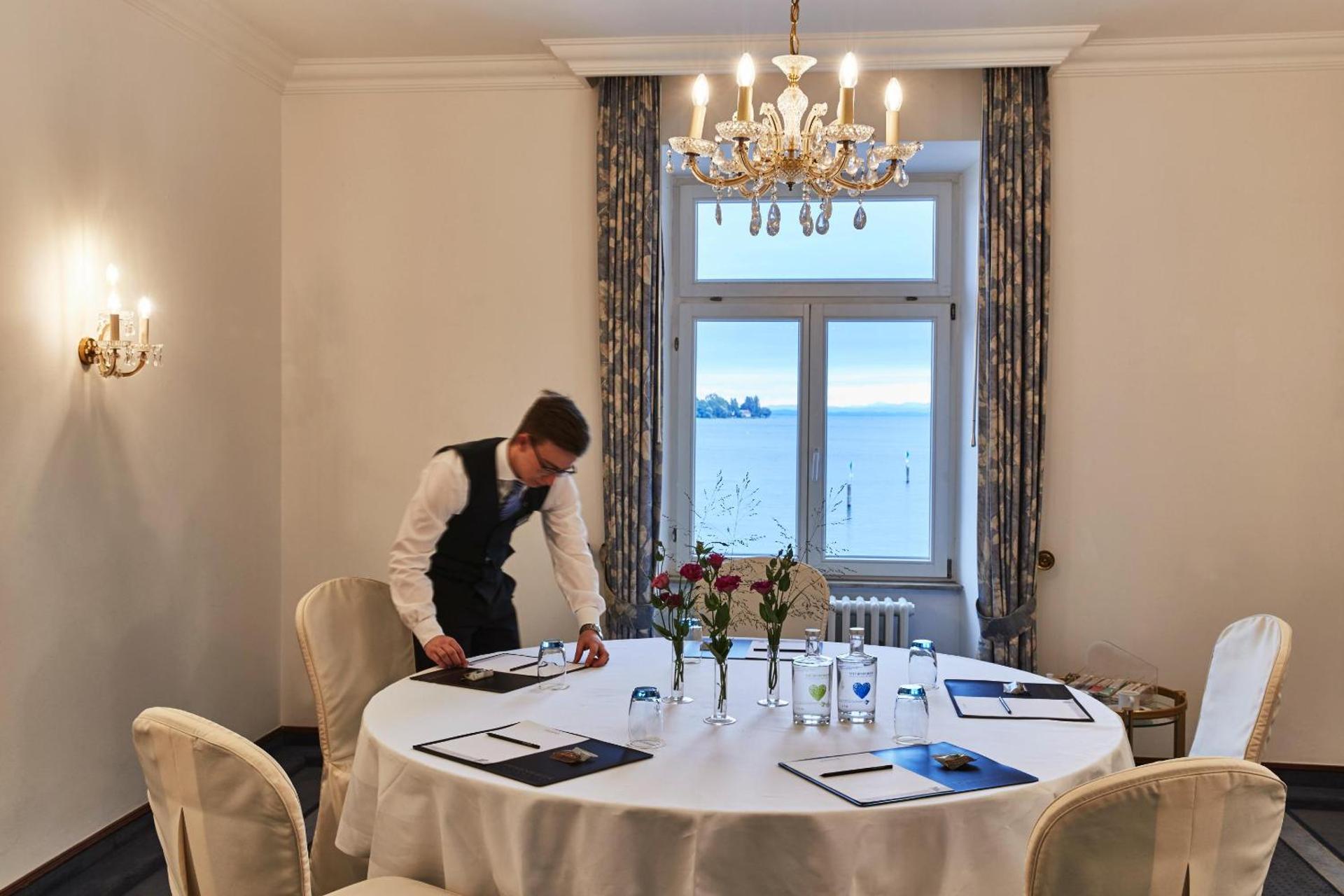 Meeting/conference room