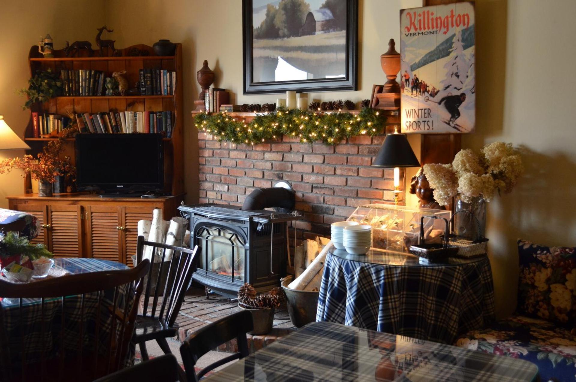 Communal lounge/ TV room