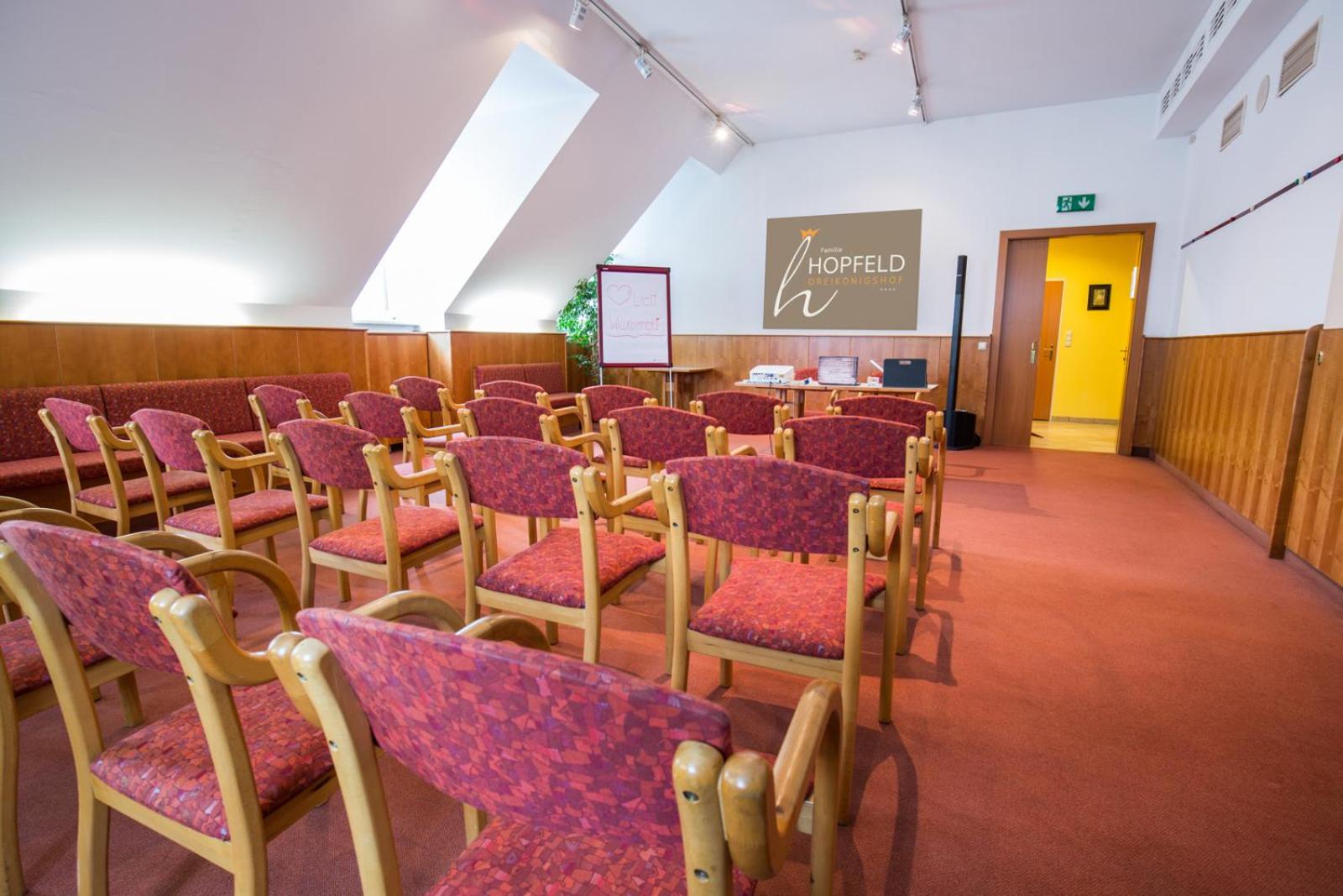 Meeting/conference room