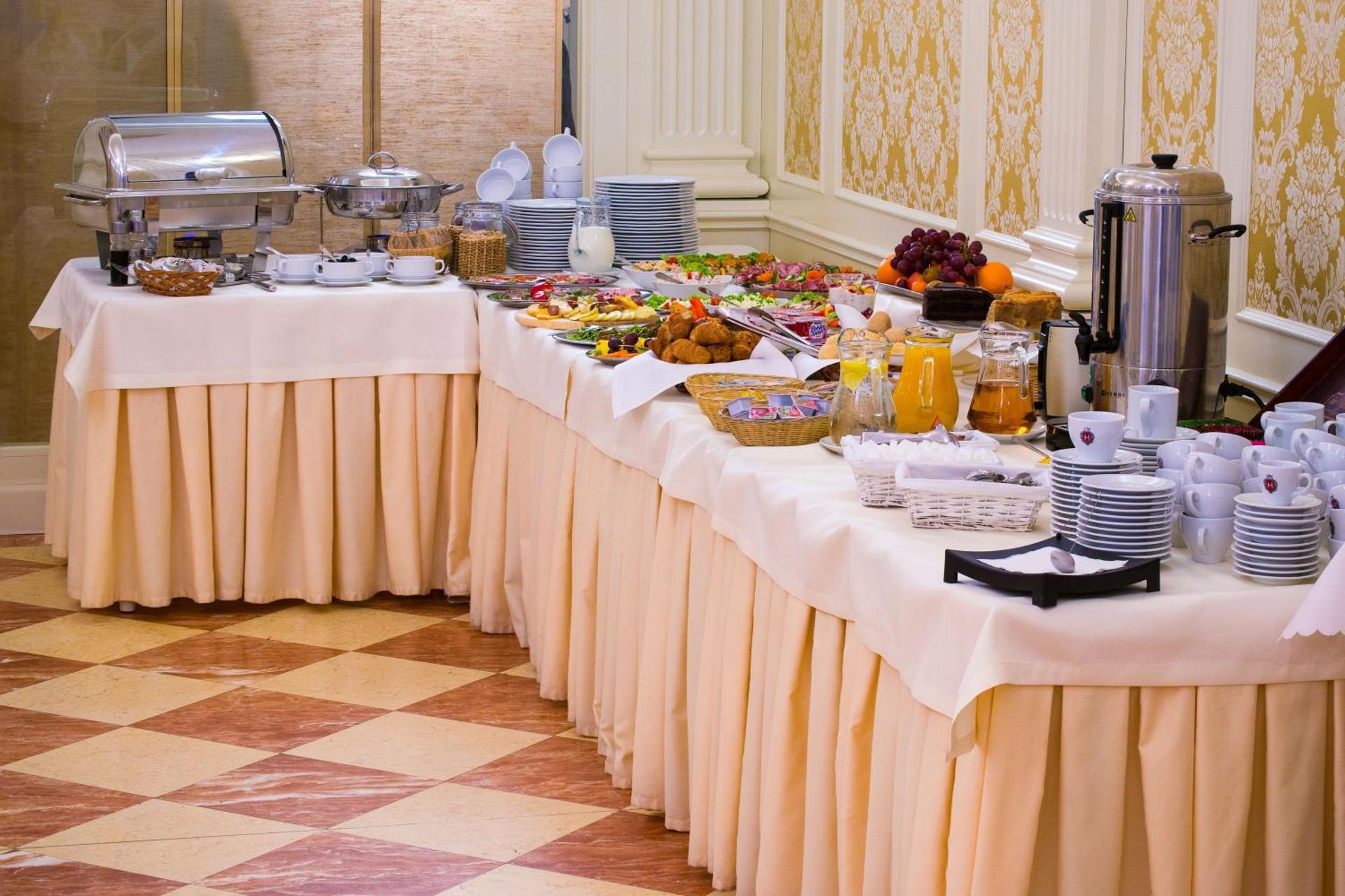 Coffee/tea facilities