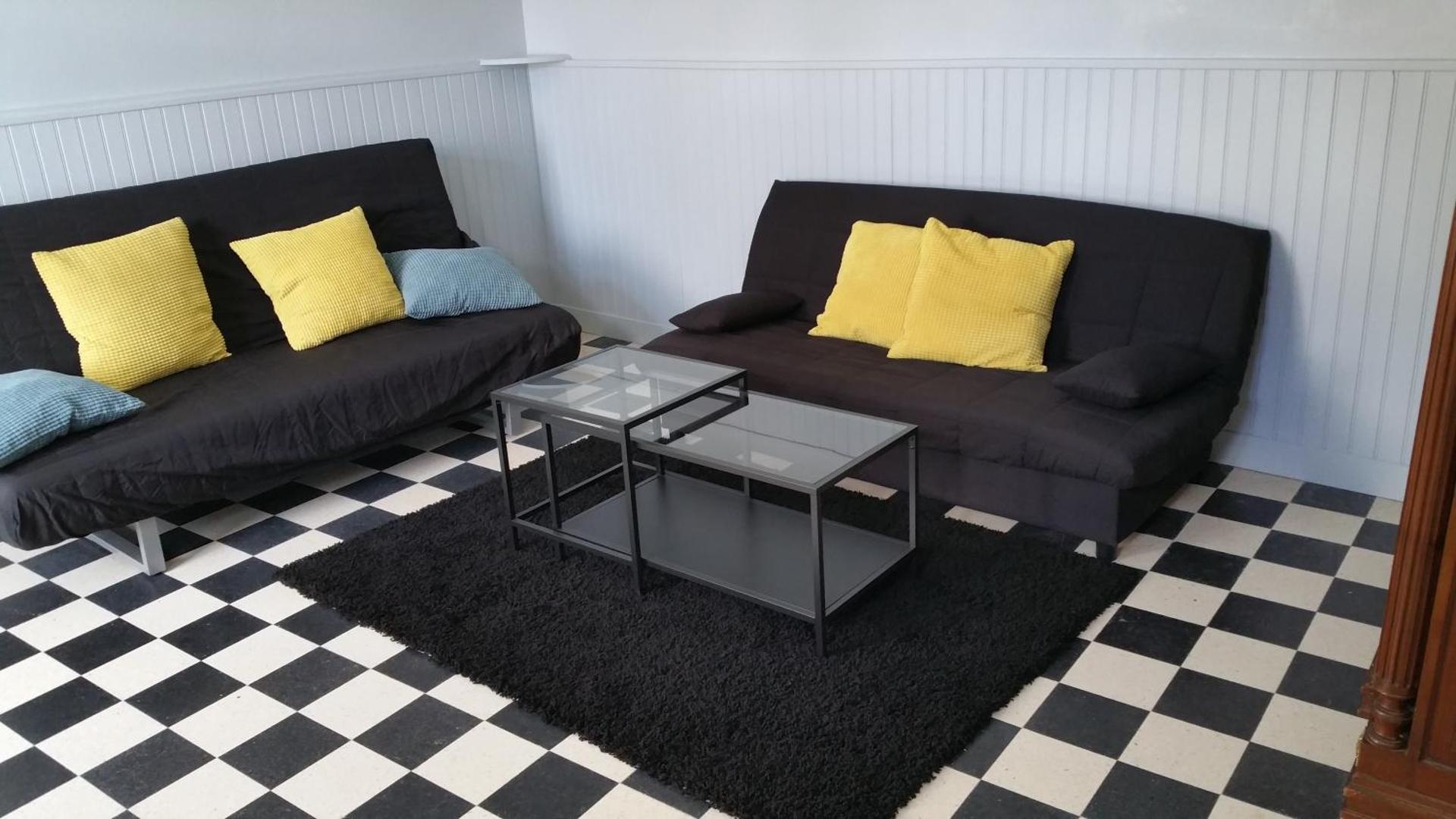 Communal lounge/ TV room