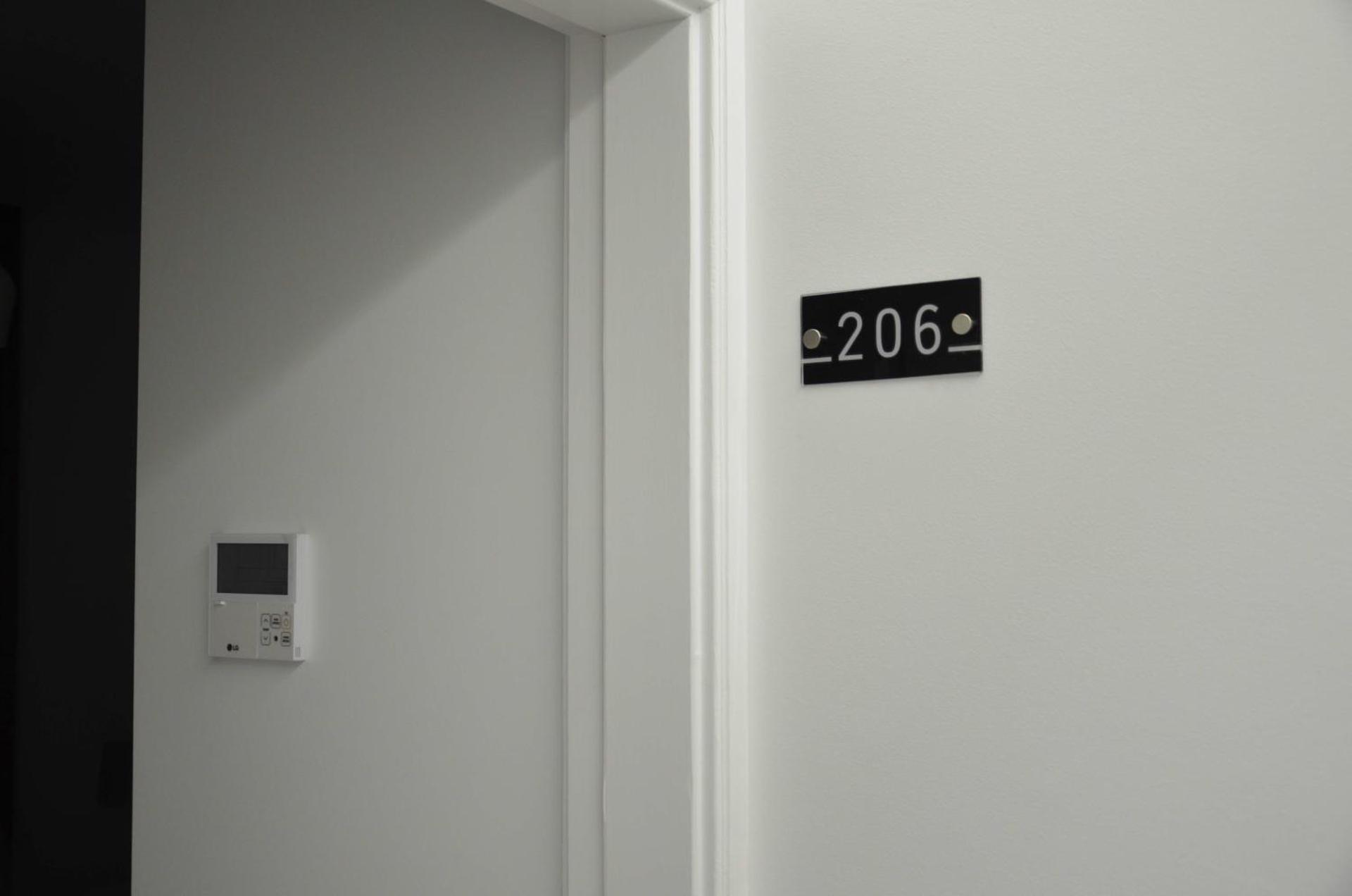 Edificio Charles 206