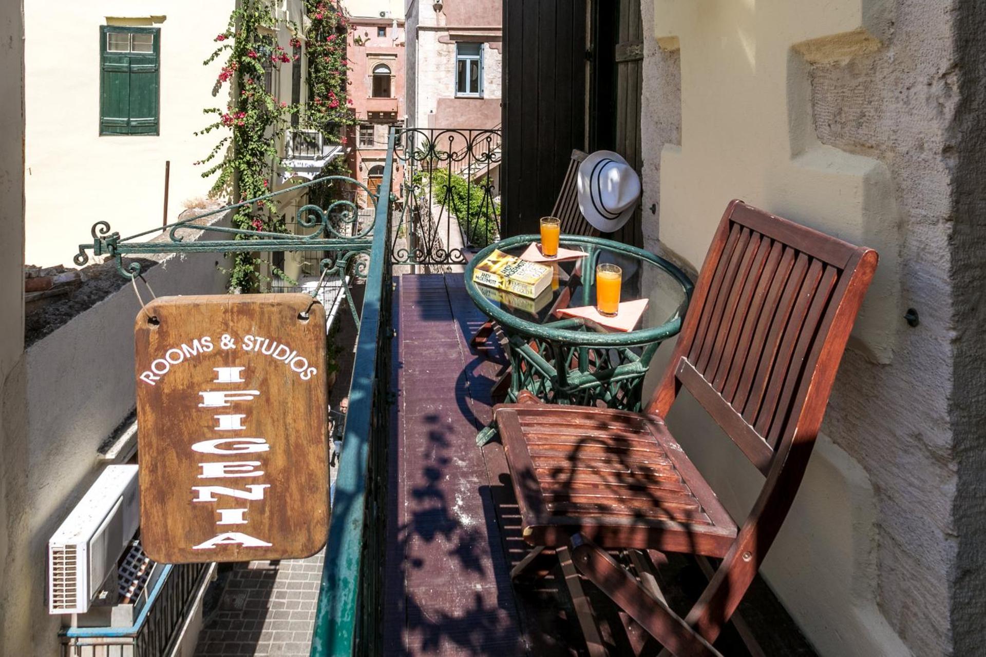 Ifigenia Traditional Rooms & Maisonettes