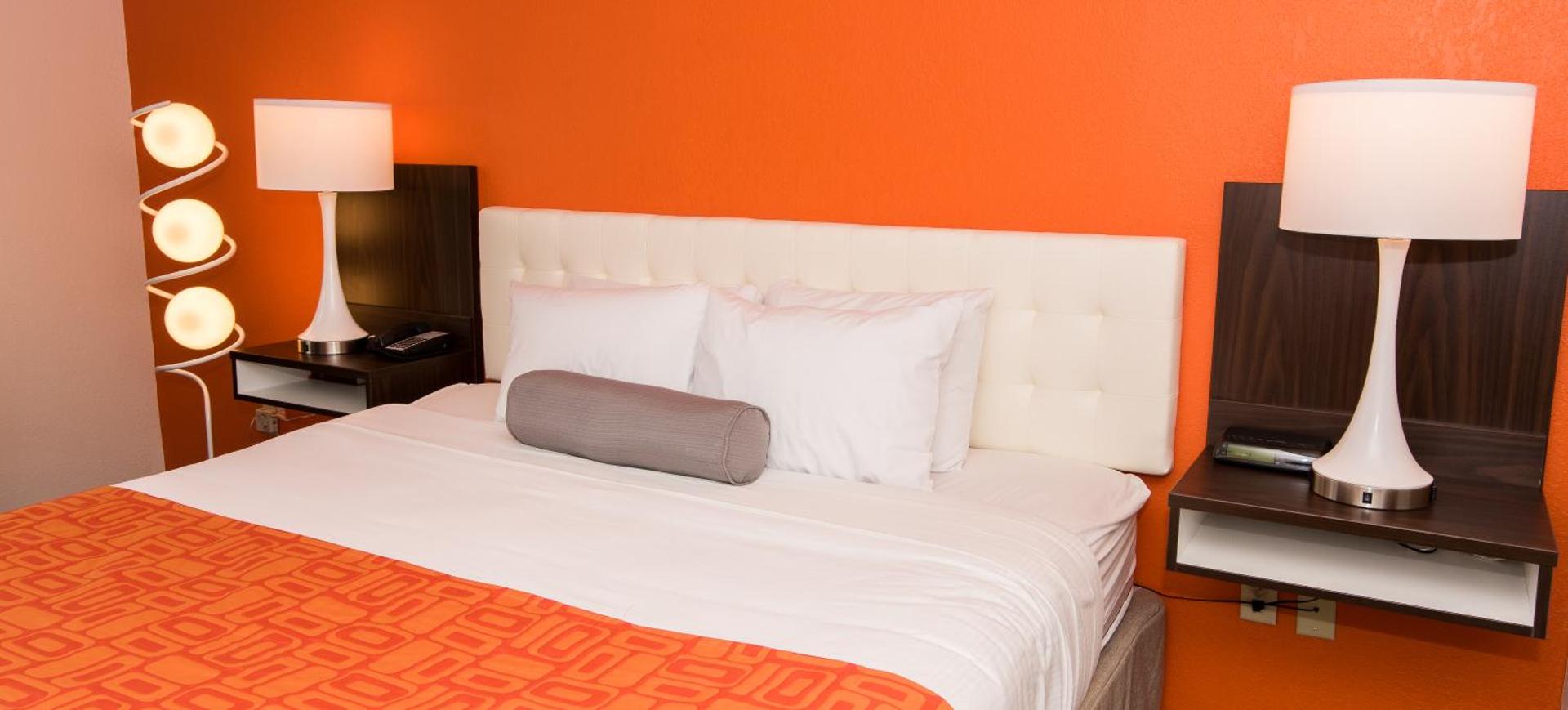 Queen Room - Non-Smoking