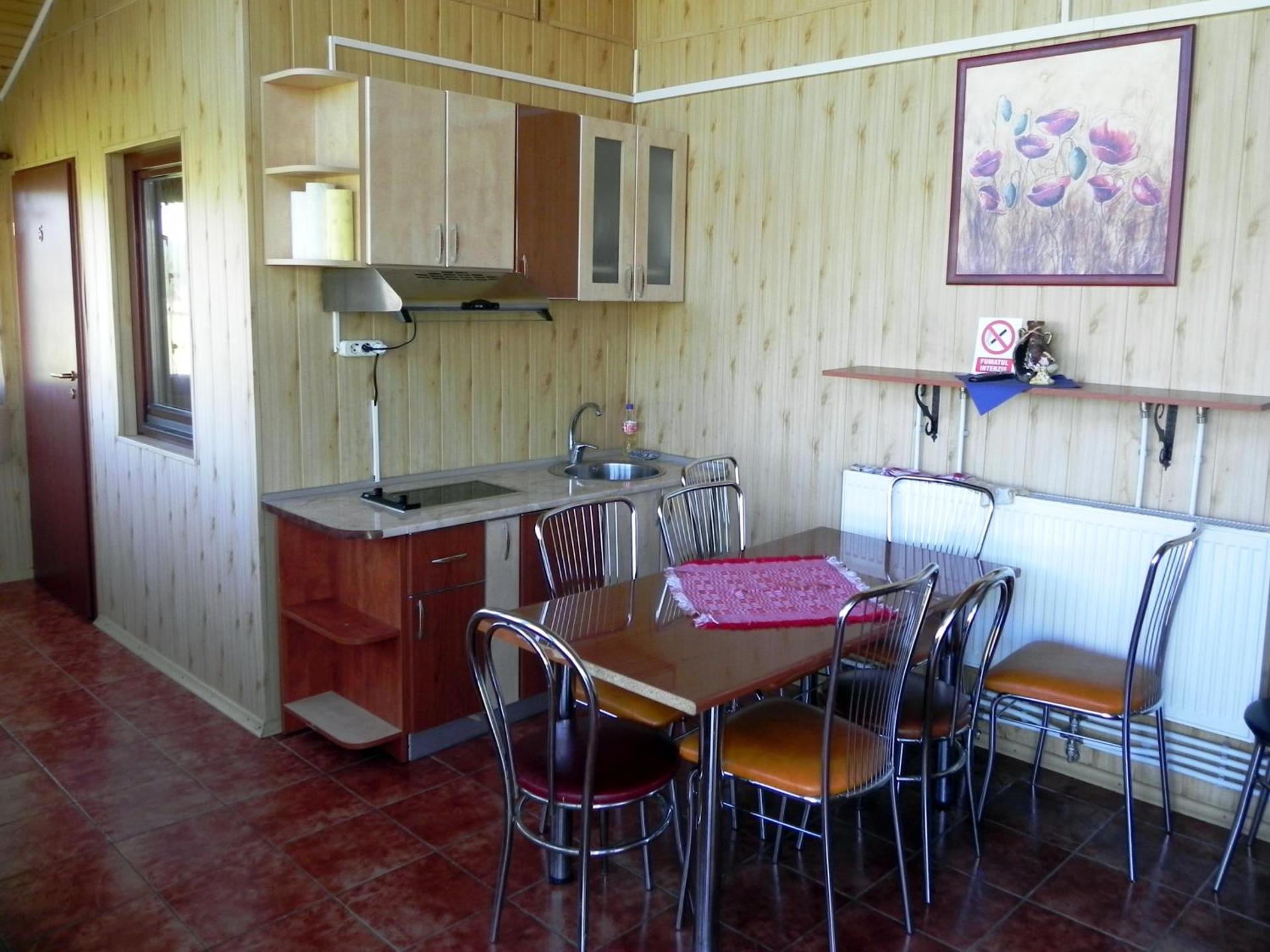 Deluxe Room (2 Adults + 1 Child)