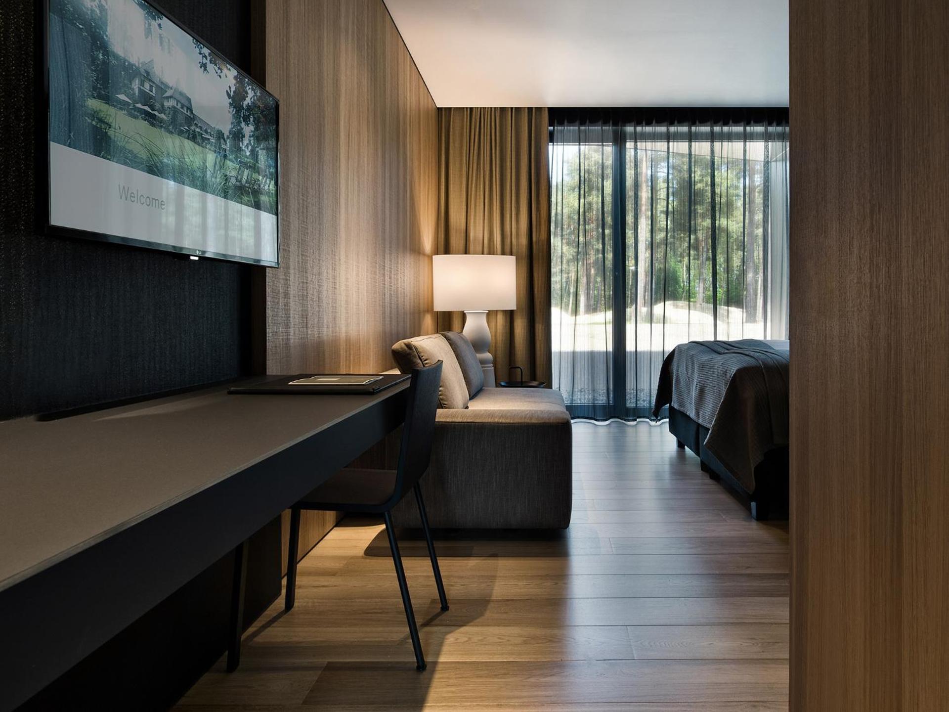 Photo of the whole room