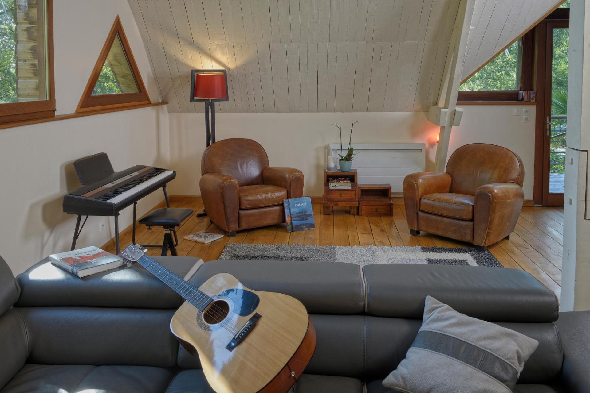 Le Loft Moderne et Chaleureux avec Vue Verdoyante