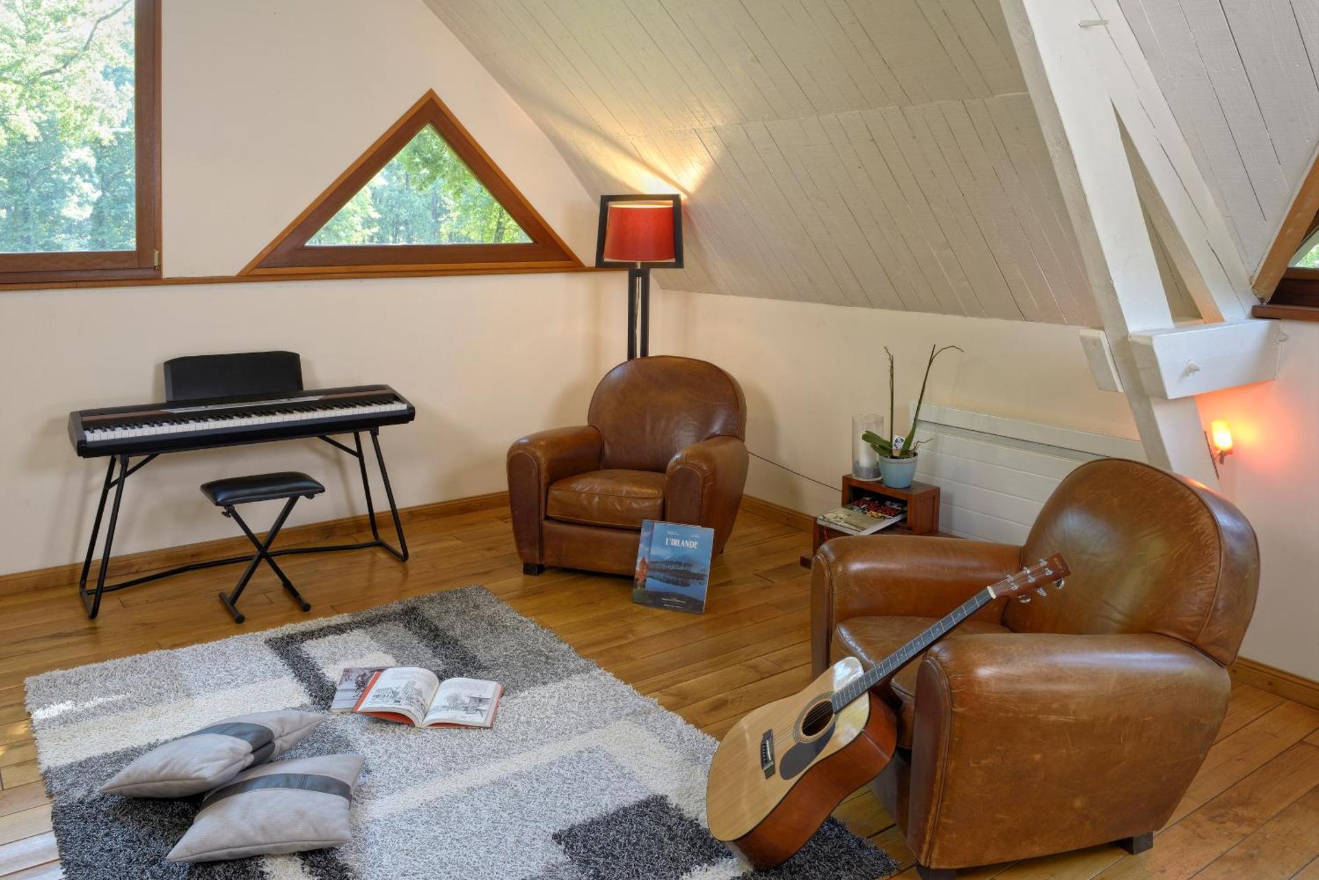 Le Loft Moderne et Chaleureux avec Vue Verdoyante