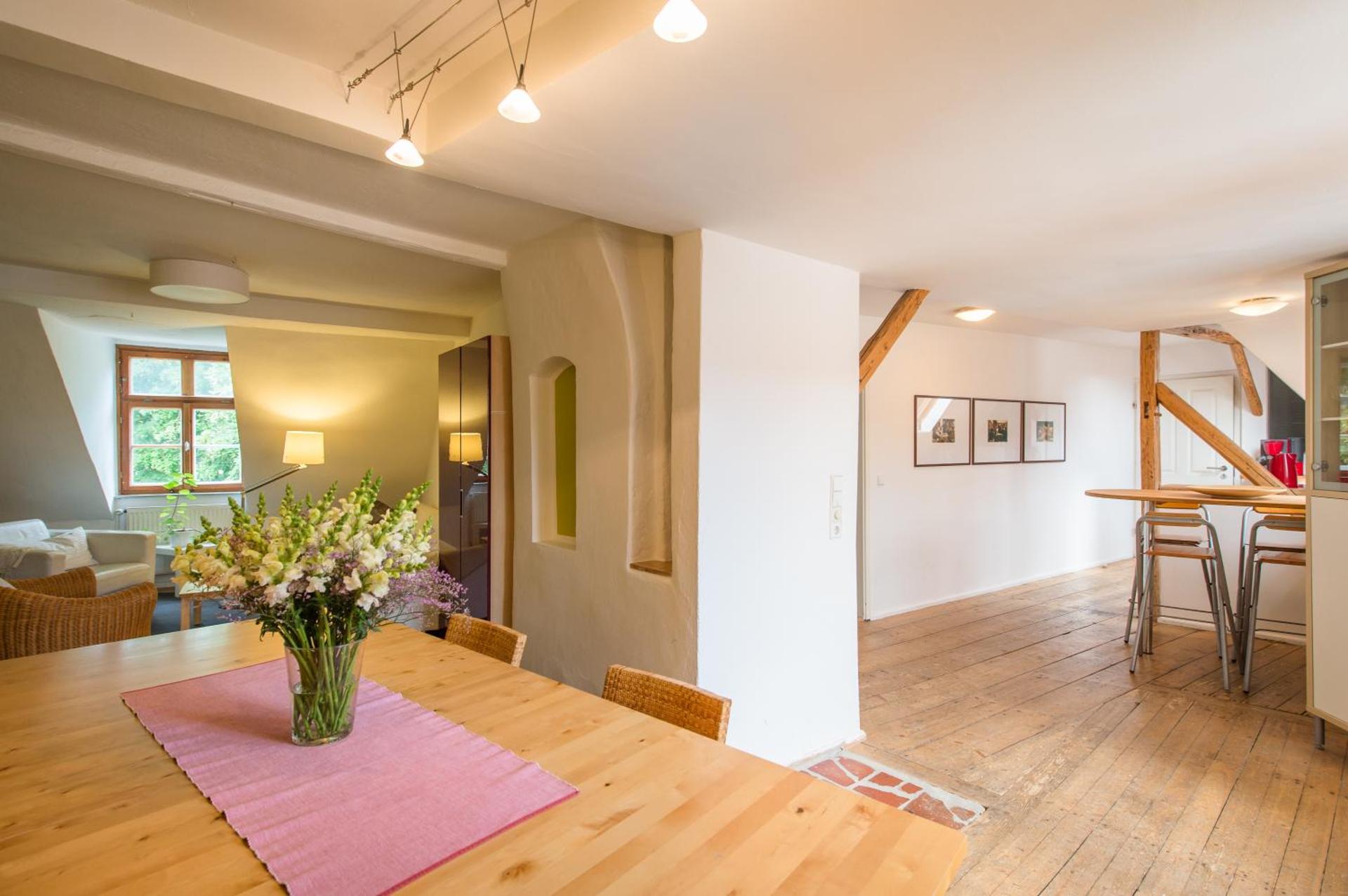 "goethezimmer" Ferienwohnung und Zimmer am Burgplatz