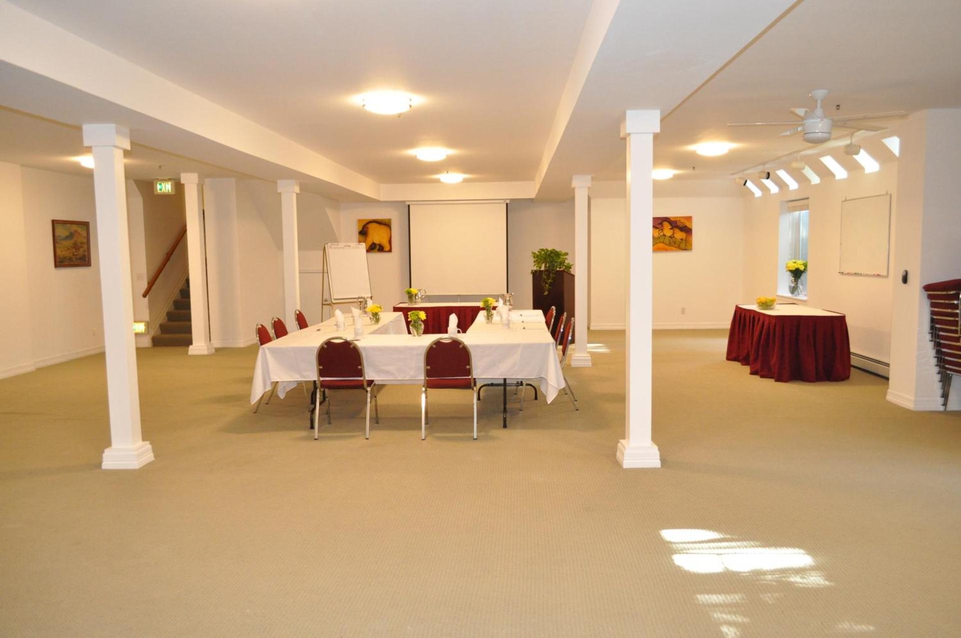 The Bradley Boulder Inn