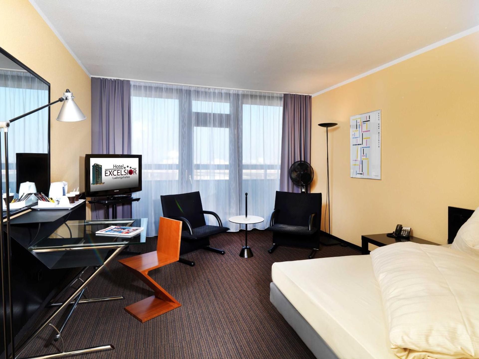 Photo of the whole room