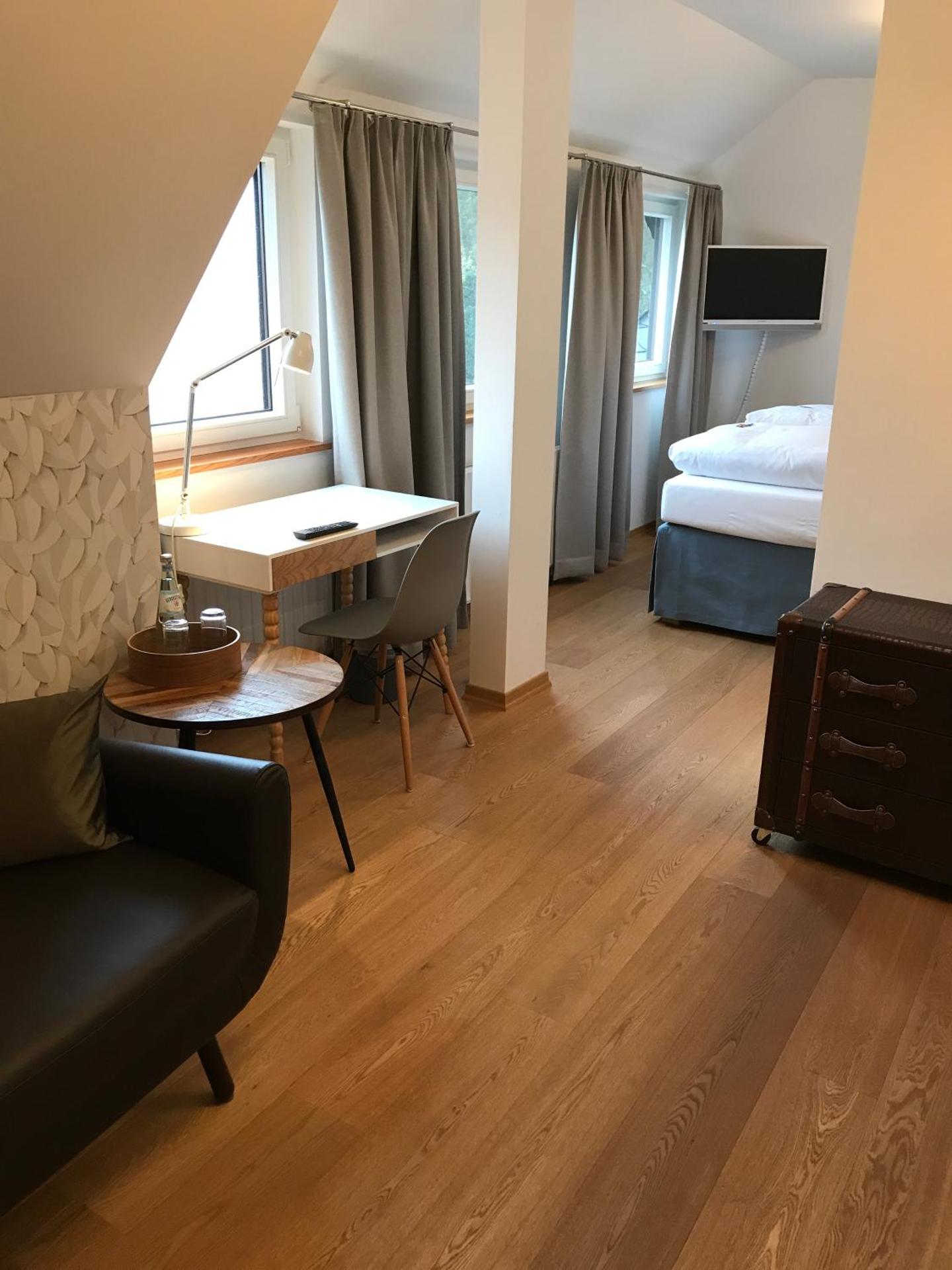 Photo of the whole room