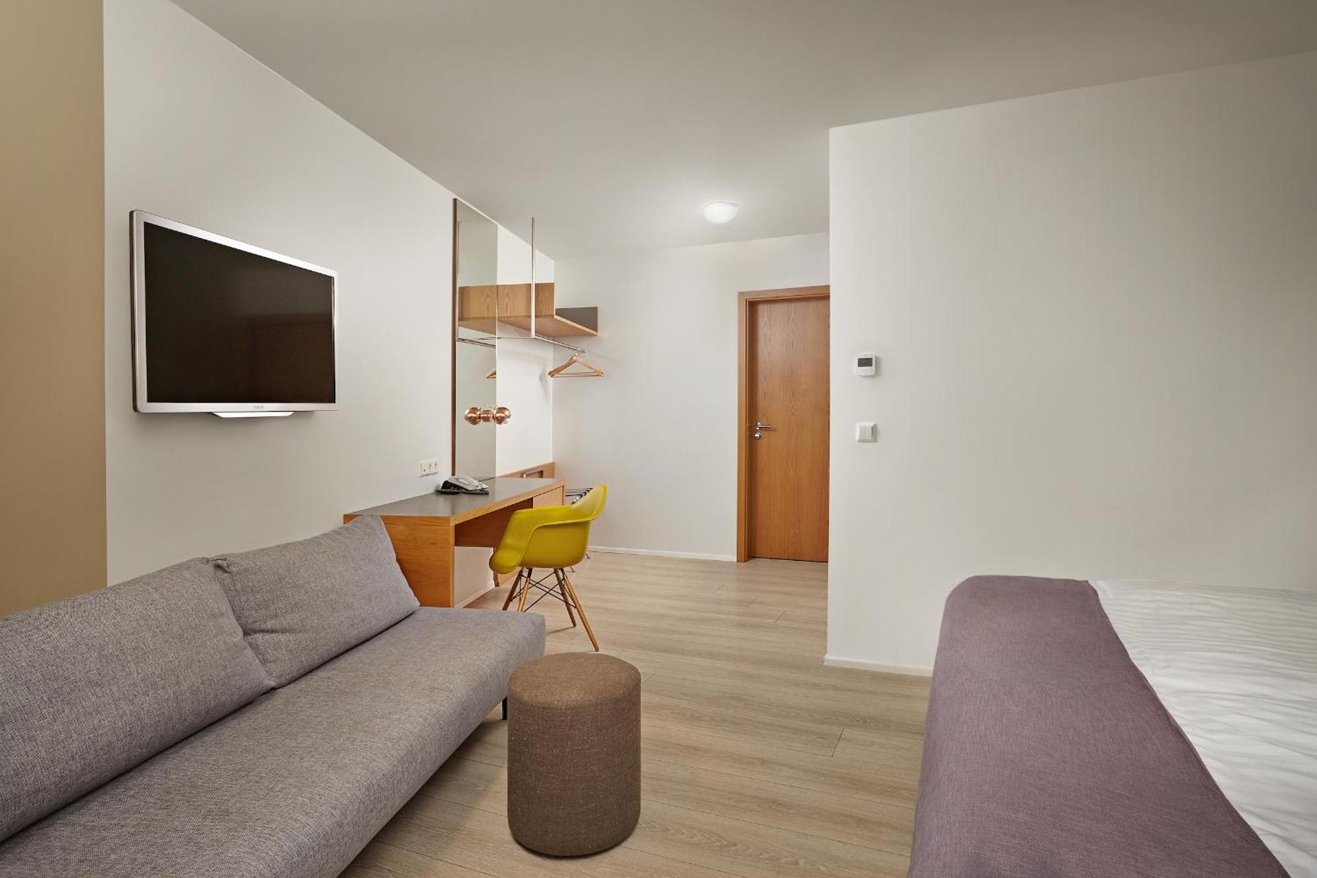 Photo of the whole room