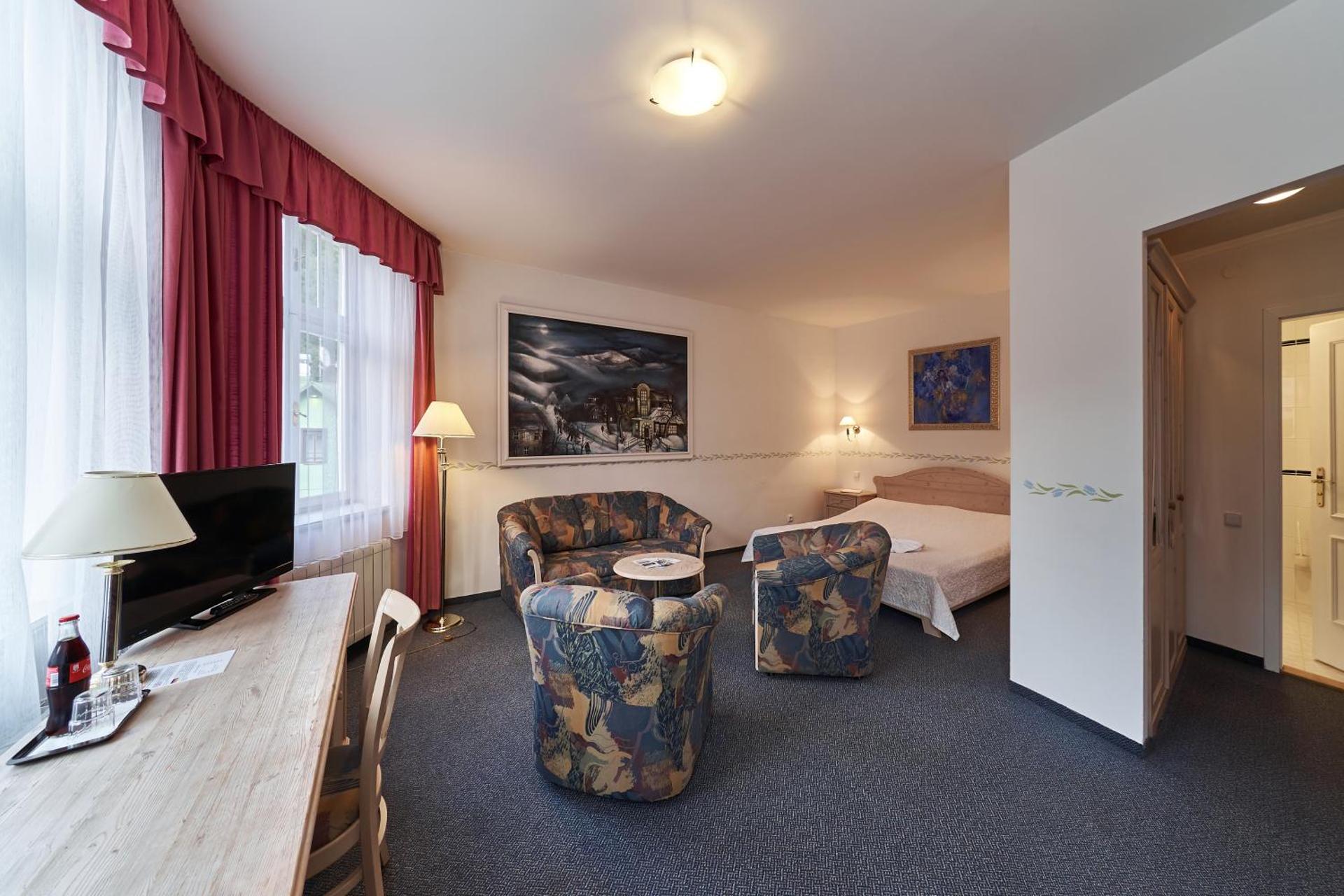 Photo of the whole room