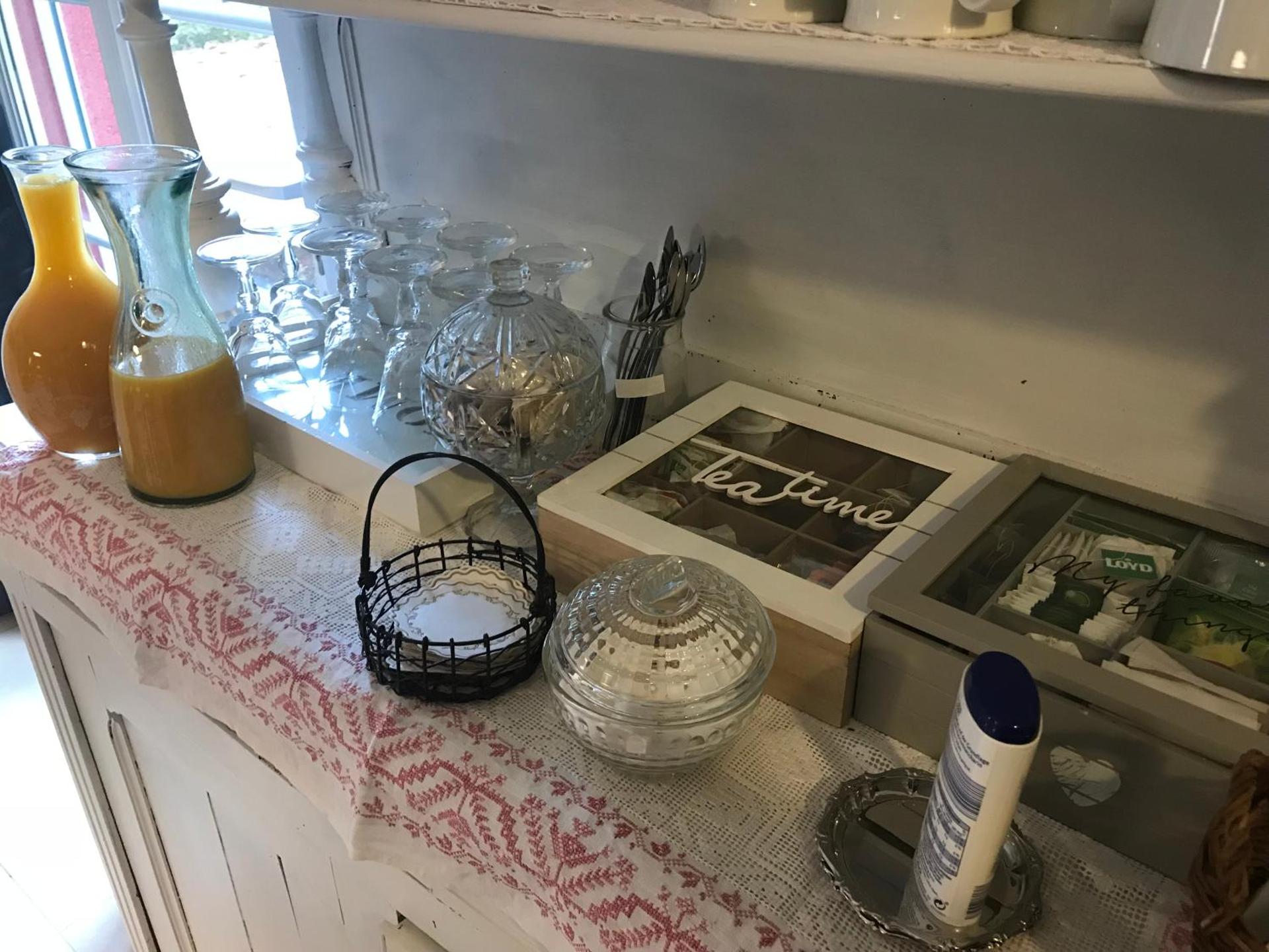 Coffee/tea facilities