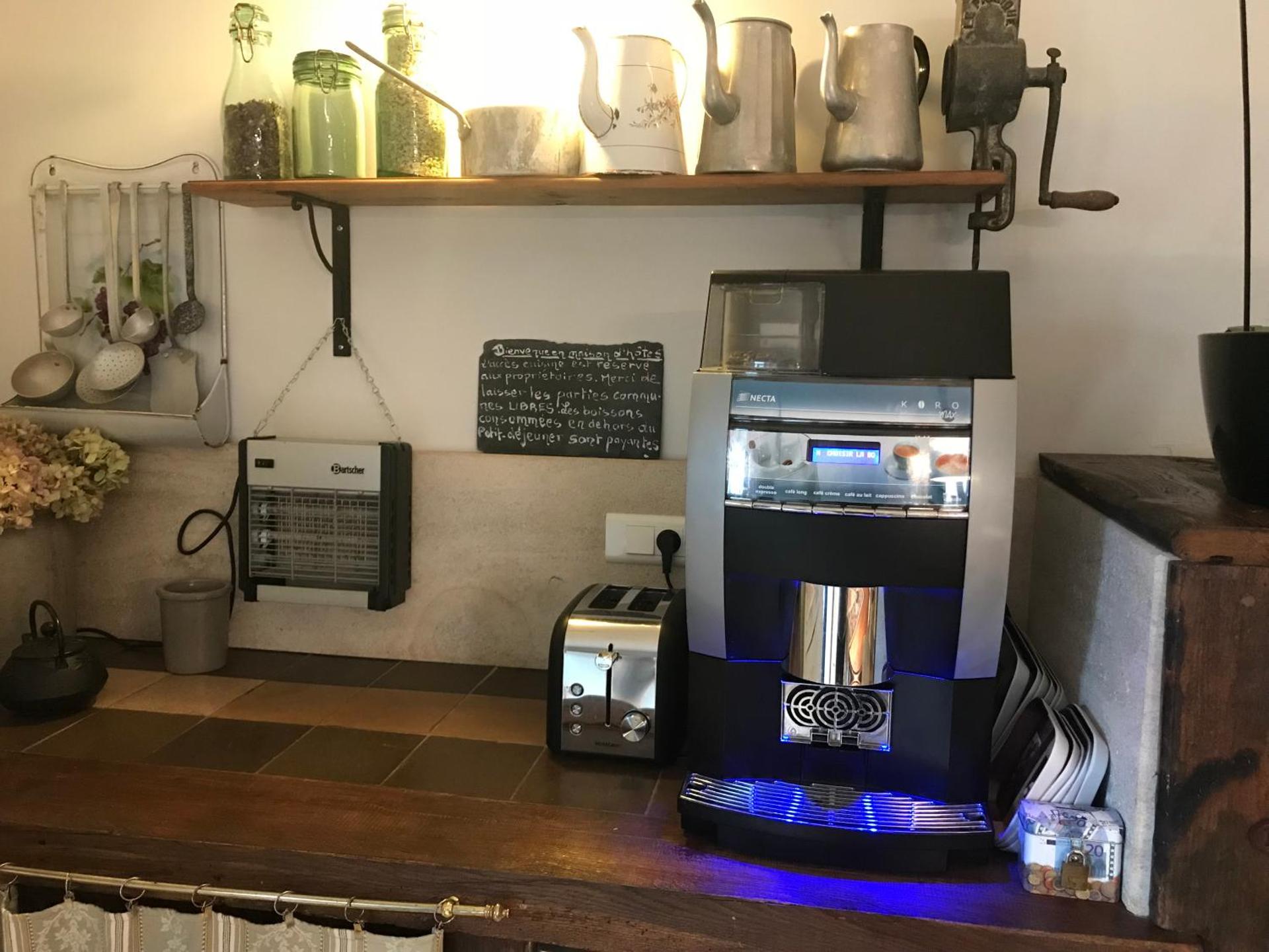 Coffee/tea facilities