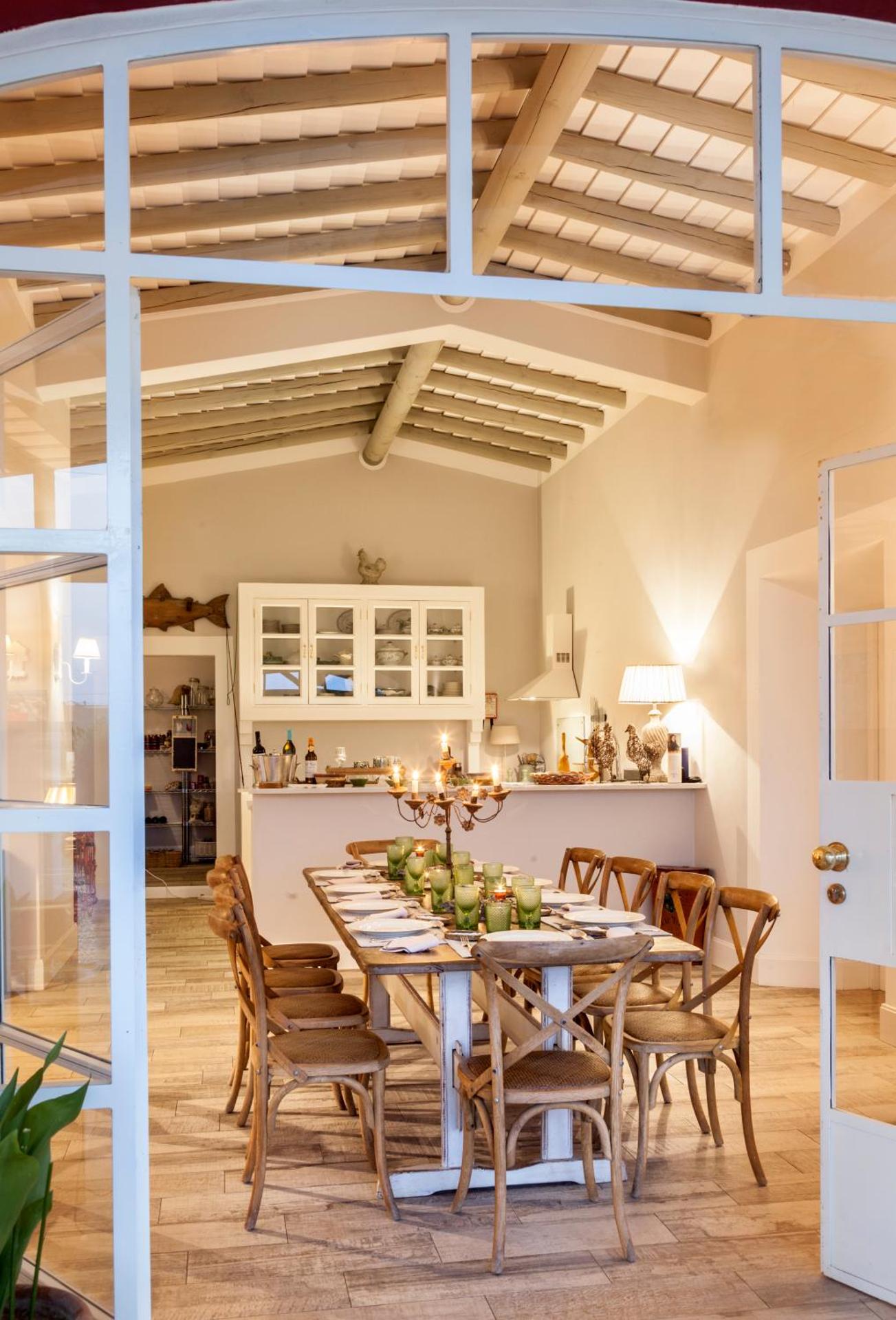 Communal lounge/ TV room