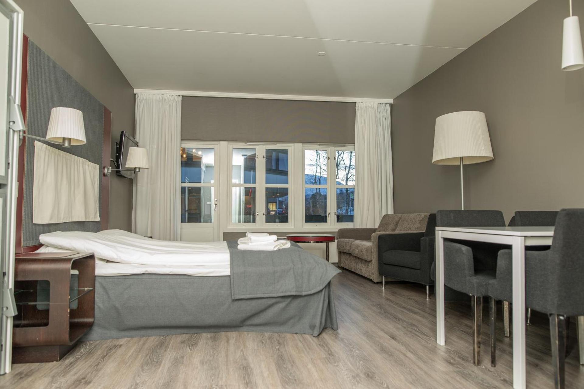 Photo of the whole room