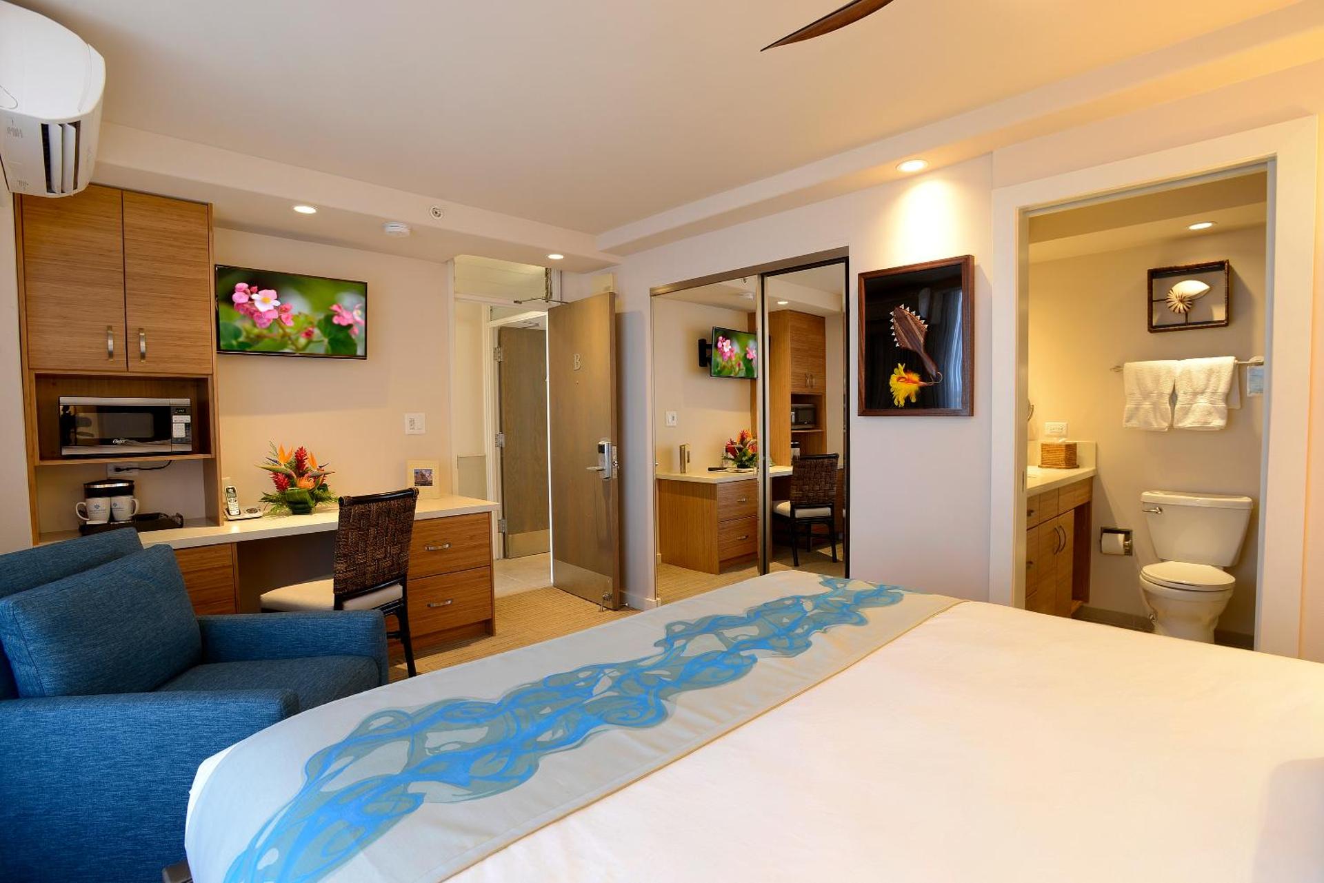 Premier Two-Bedroom Apartment with Ocean View and Balcony