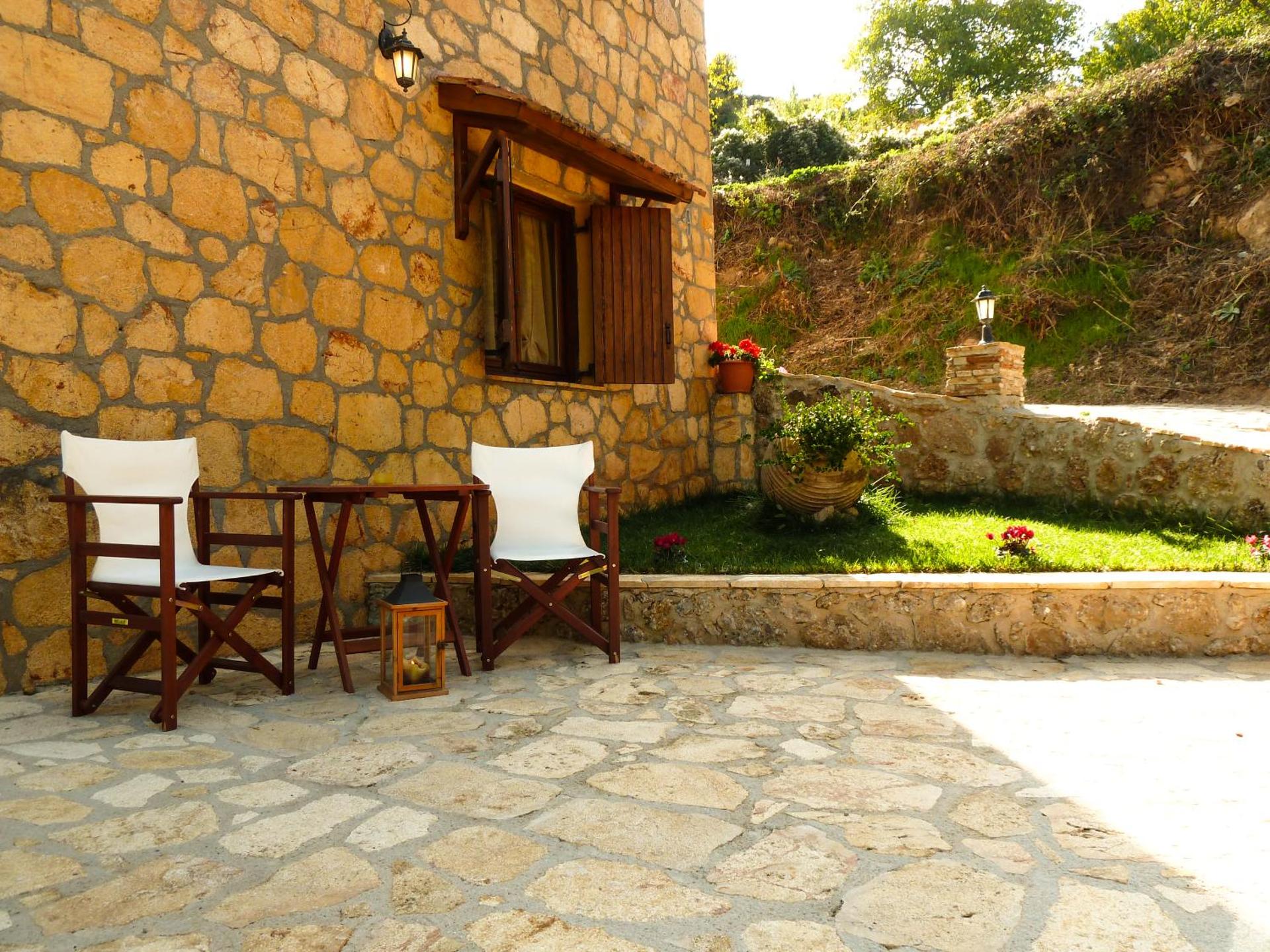 XENIOS ZEYS (ΞΕΝΙΟΣ ΖΕΥΣ)