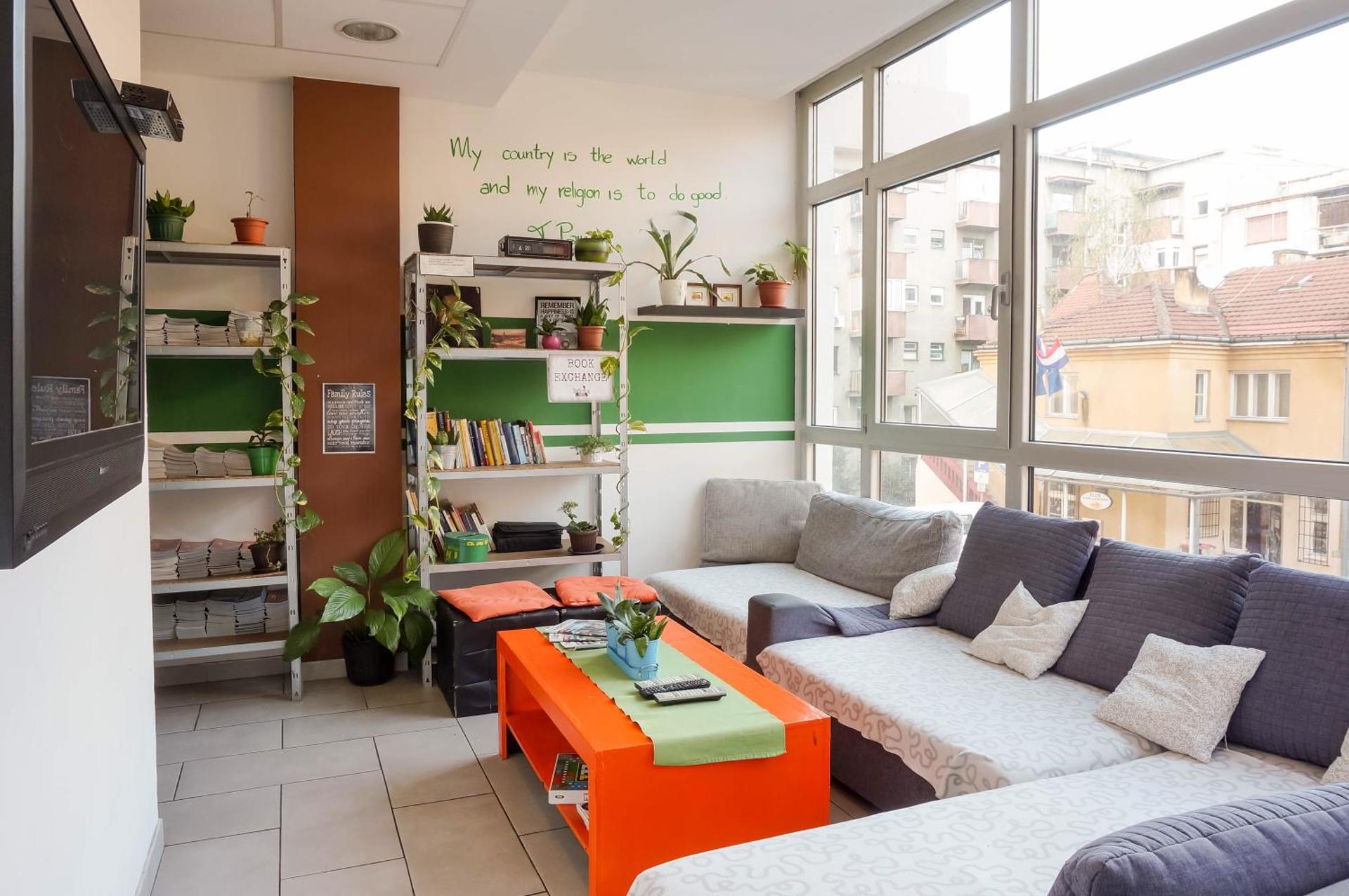 Communal lounge/ TV room