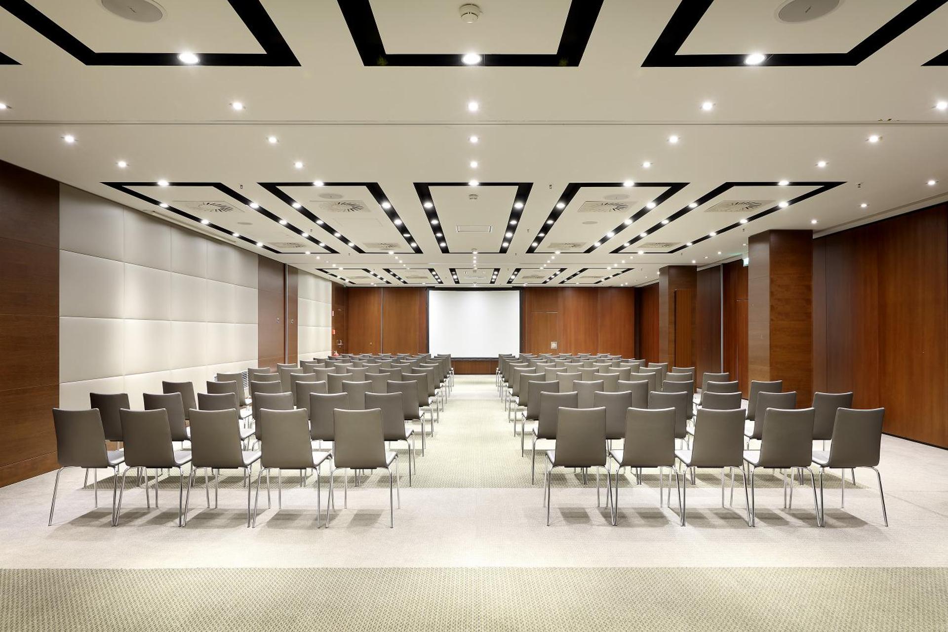 Meeting/conference room