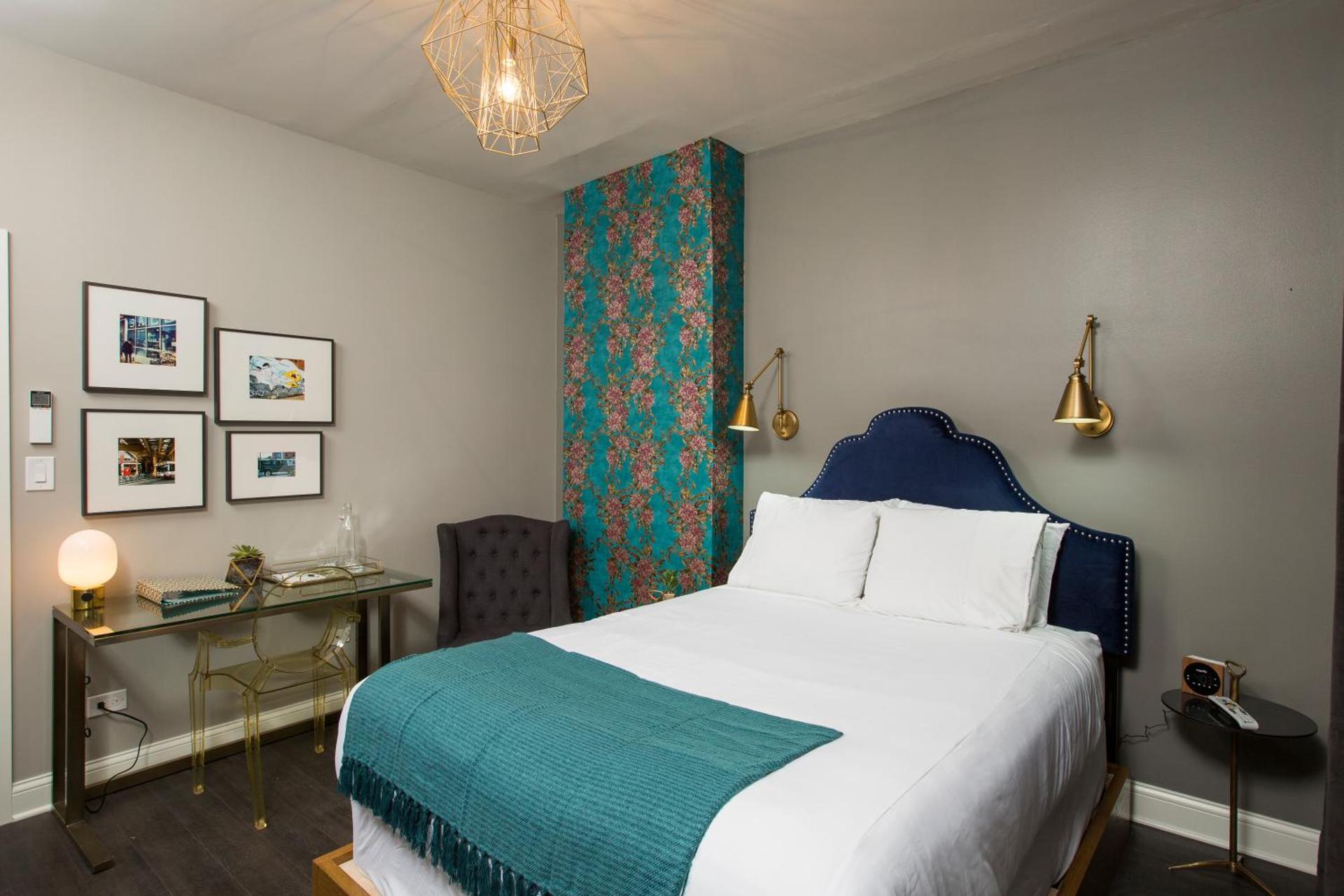 Photo of the whole room