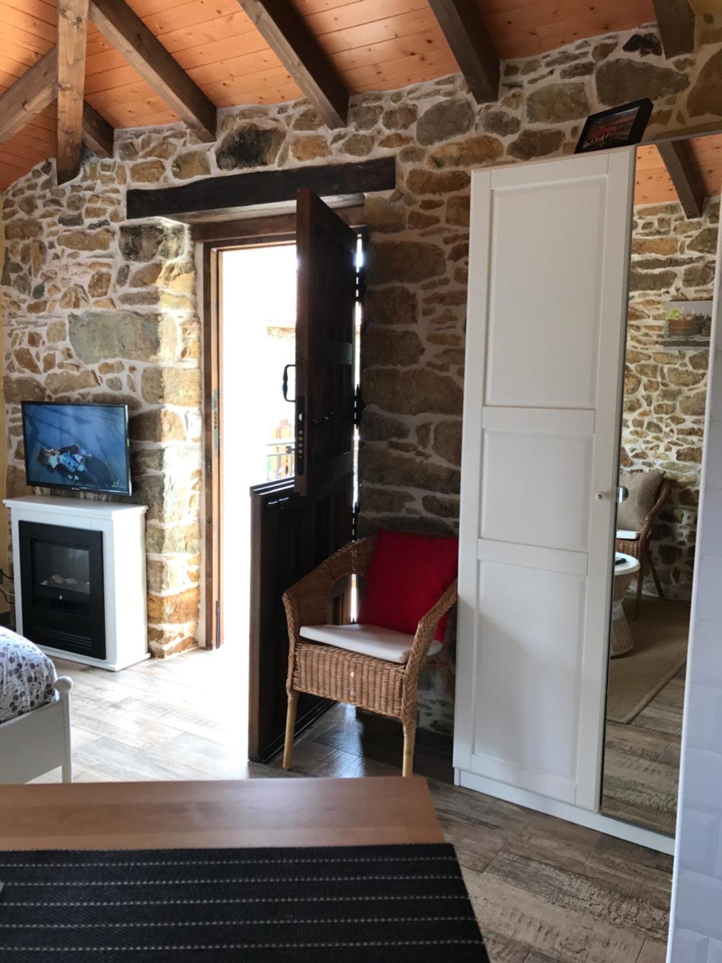 Communal lounge/ TV room