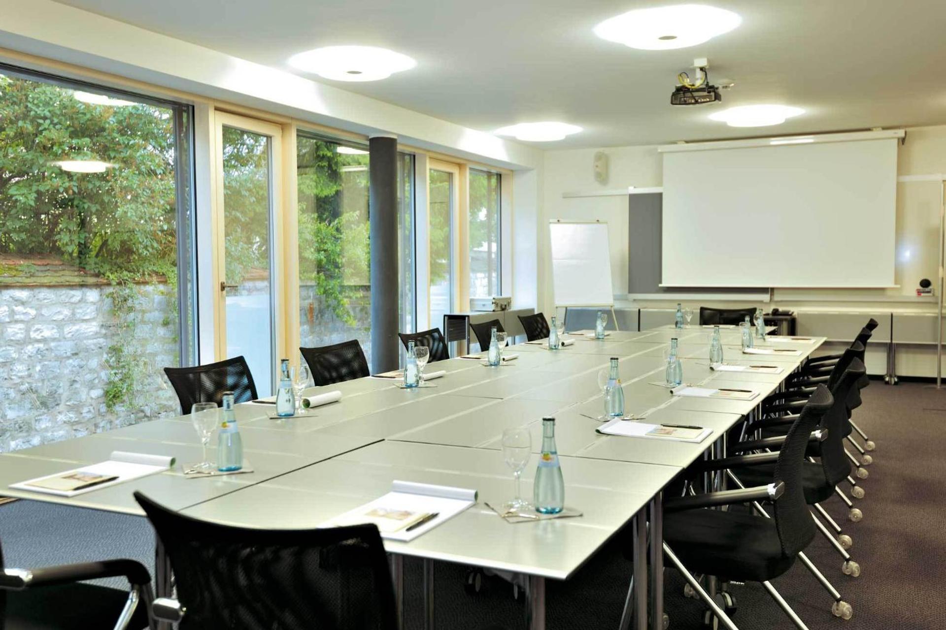 Meeting/conference room