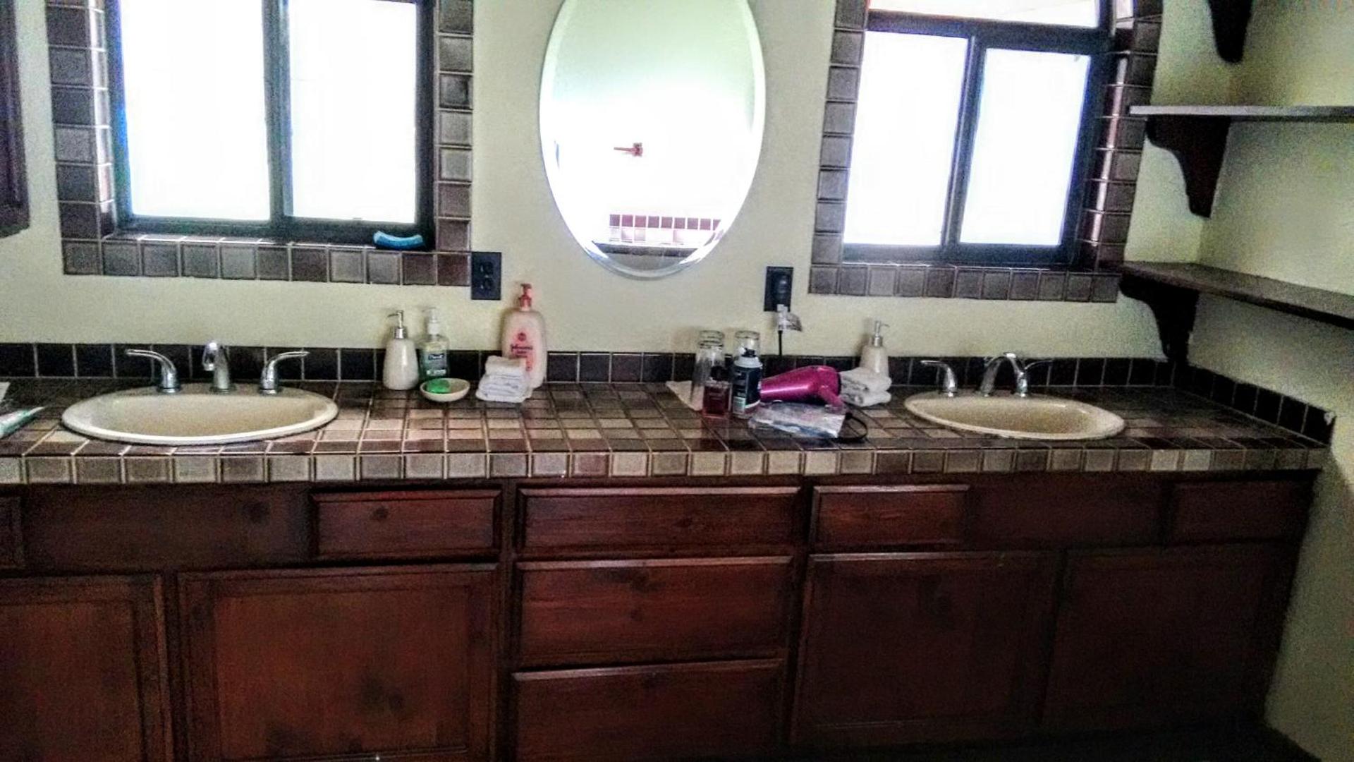 Rooms, RV,Tents in Redwood N&S Park 红木国家公园的房间