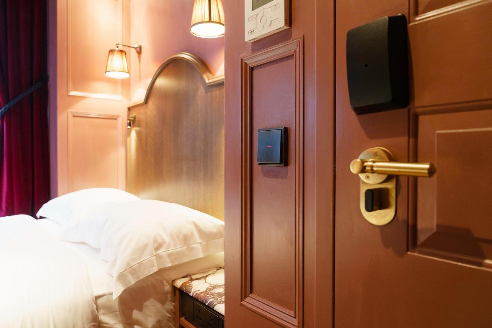 MiMi's Mini Double - Made for one or you have to be in love! 