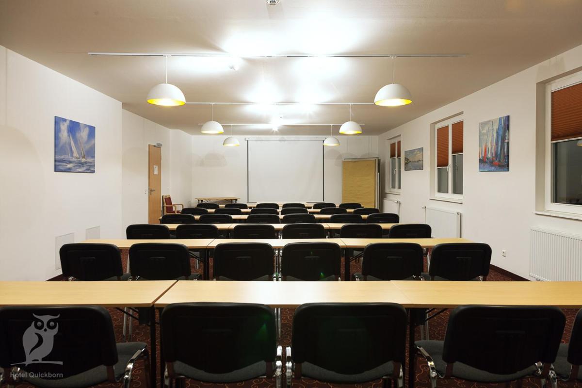 Meeting/conference room