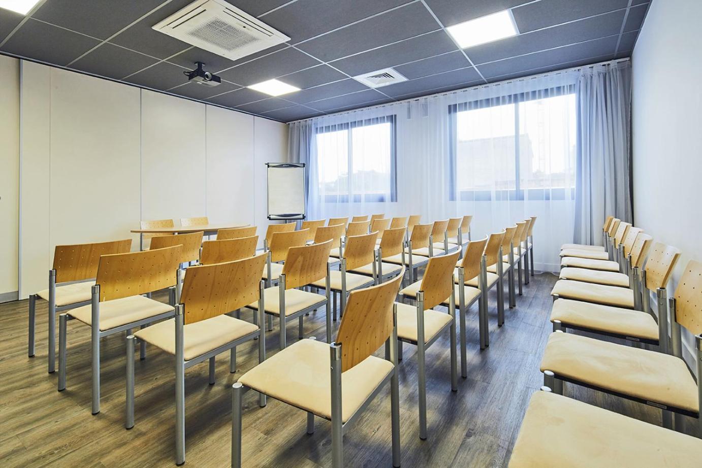 Meeting/conference room