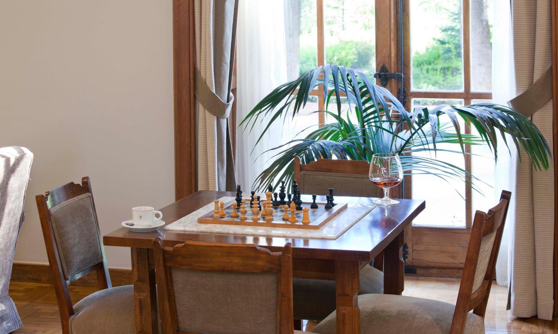 Communal lounge/ TV room