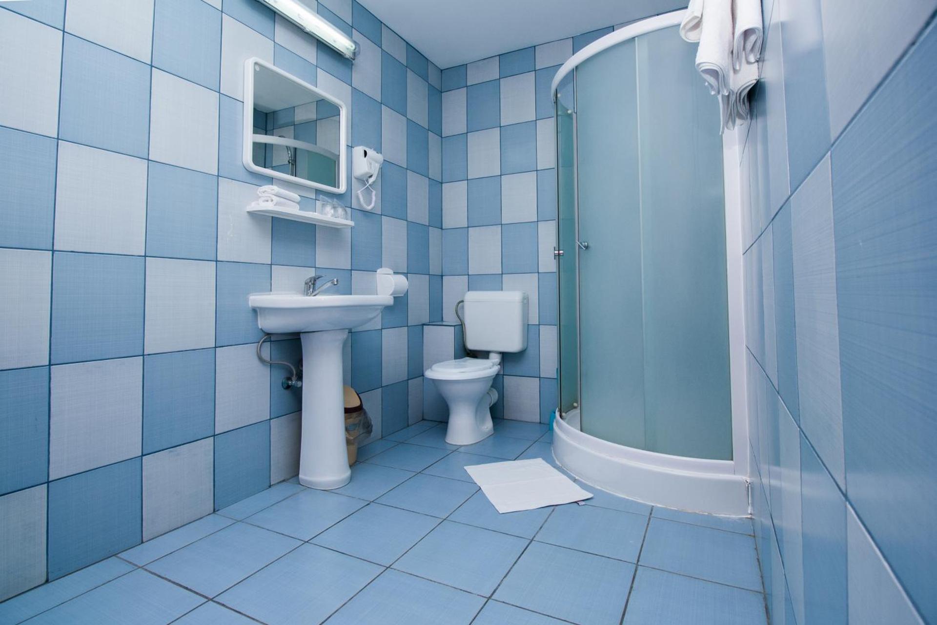 Complex Mona Caraiman