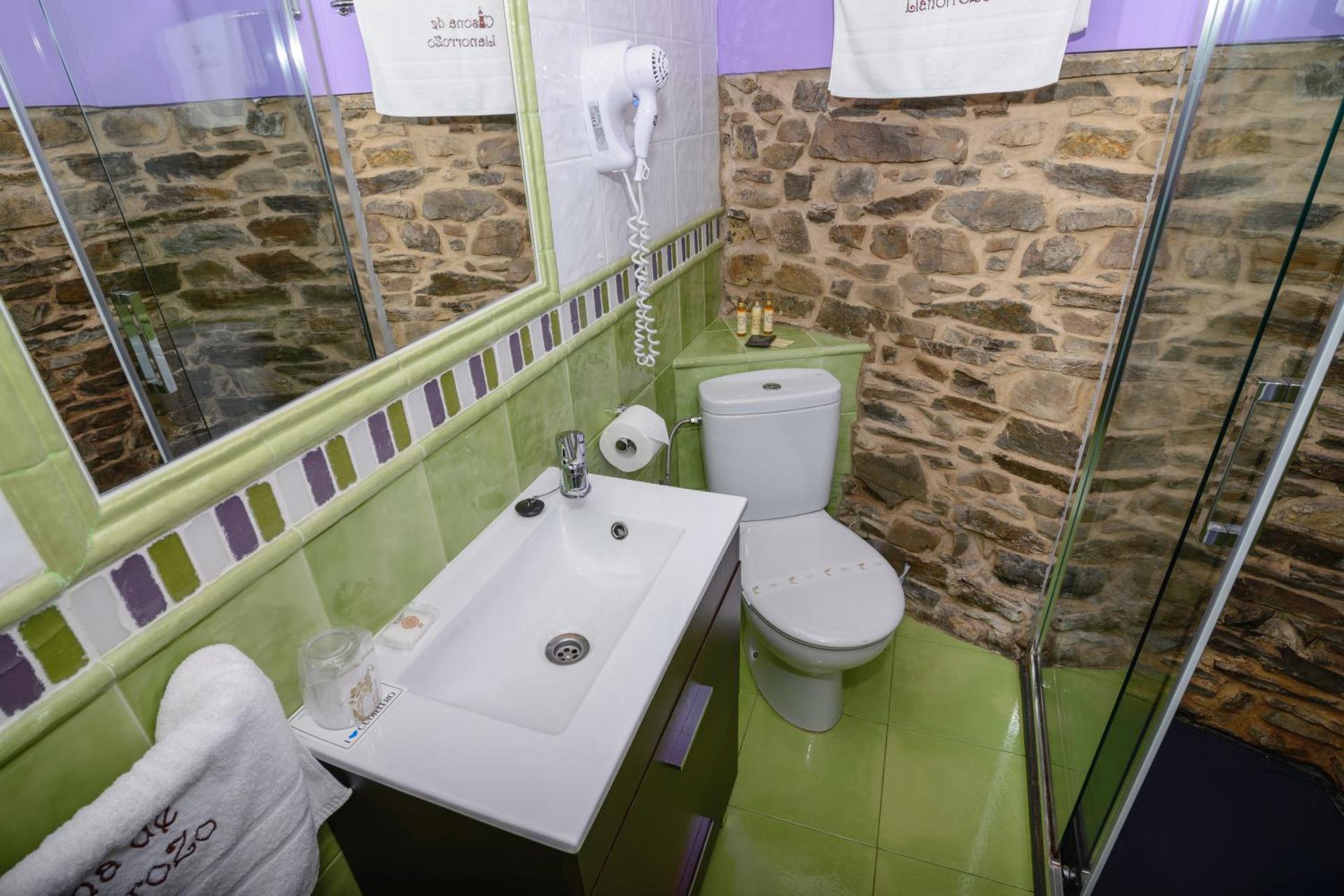 Casona de Llanorrozo Apartamentos Rurales