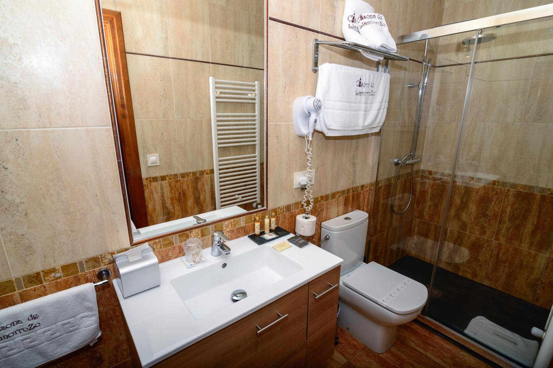 Casona de Llanorrozo Apartamentos Rurales