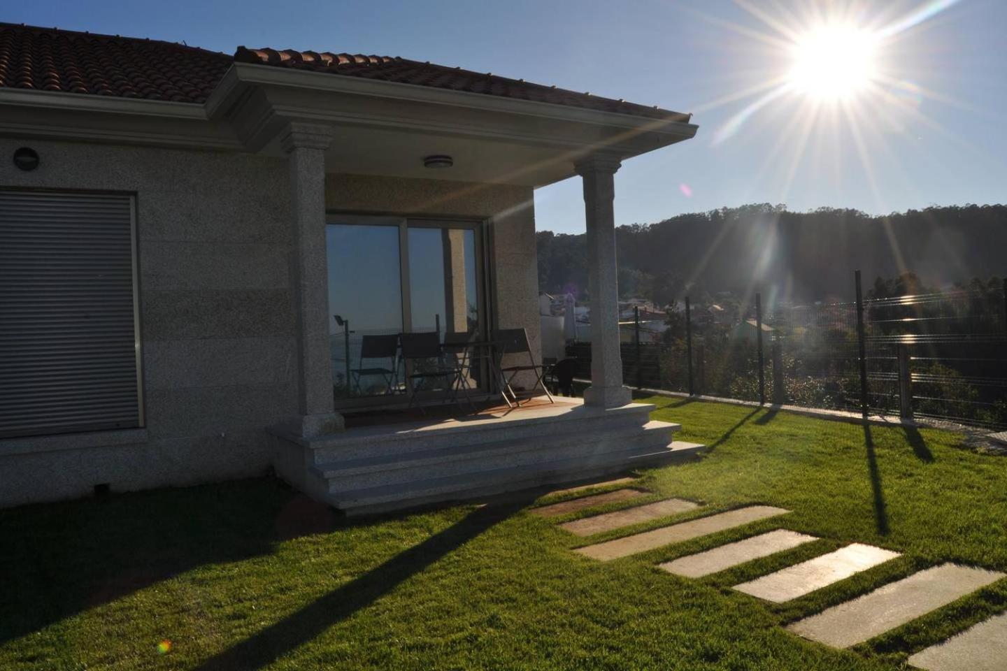 Casa apartamento a pie de playa Areabrava - en Cangas - Hio -Galicia- España