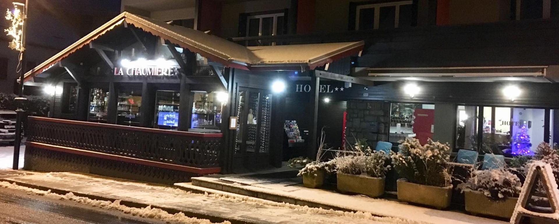 Hotel La Chaumière à 100 m du télécabine et de la gare