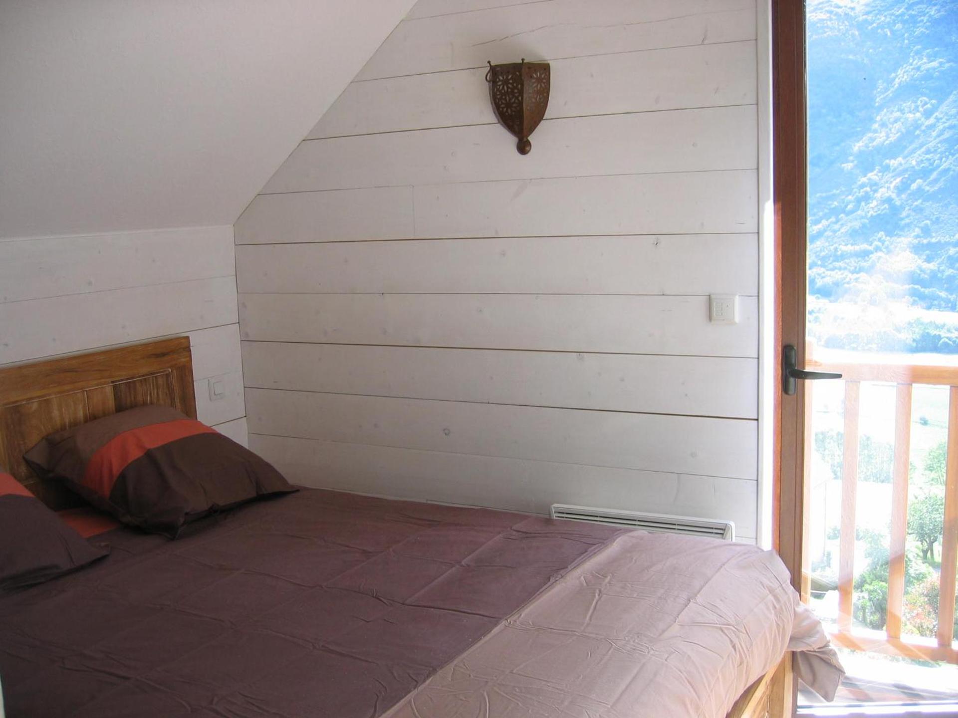 Les GITES DE CAMPARAN - gîte "la BERGERIE AVEC SPA"