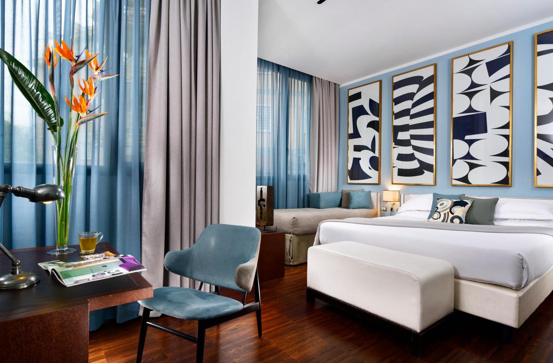 Photo of the whole room