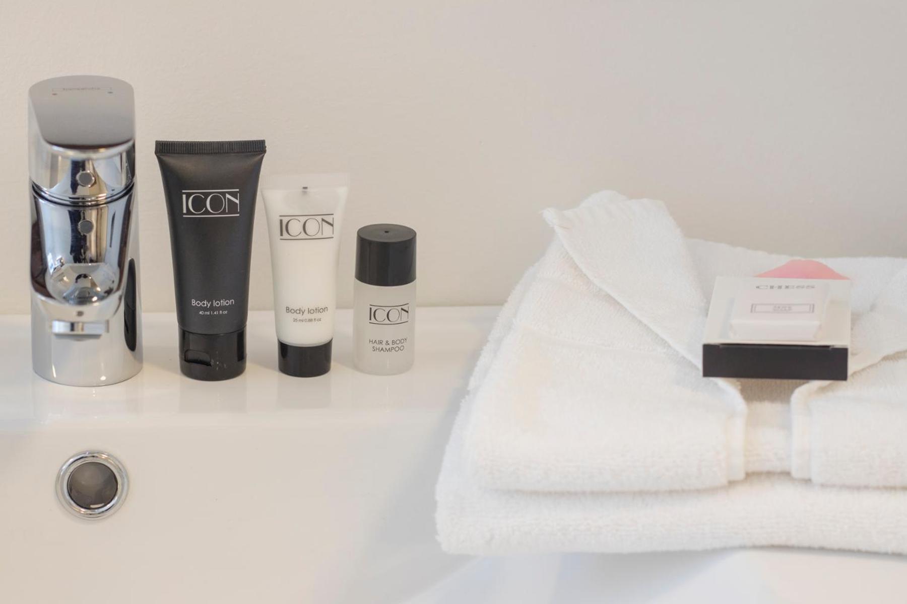 Double Room No Window