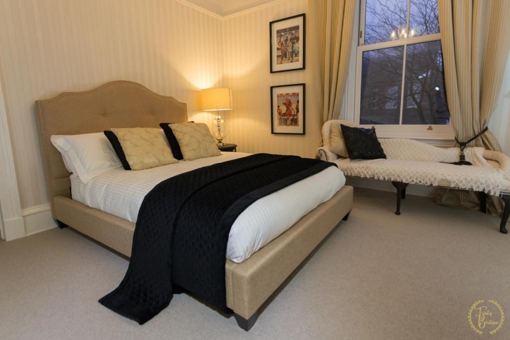 Deluxe Double Room with Bath