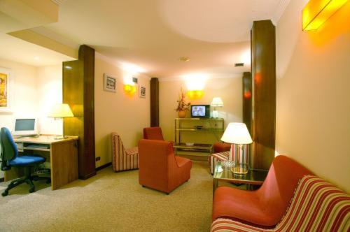 Communal lounge/ TV room