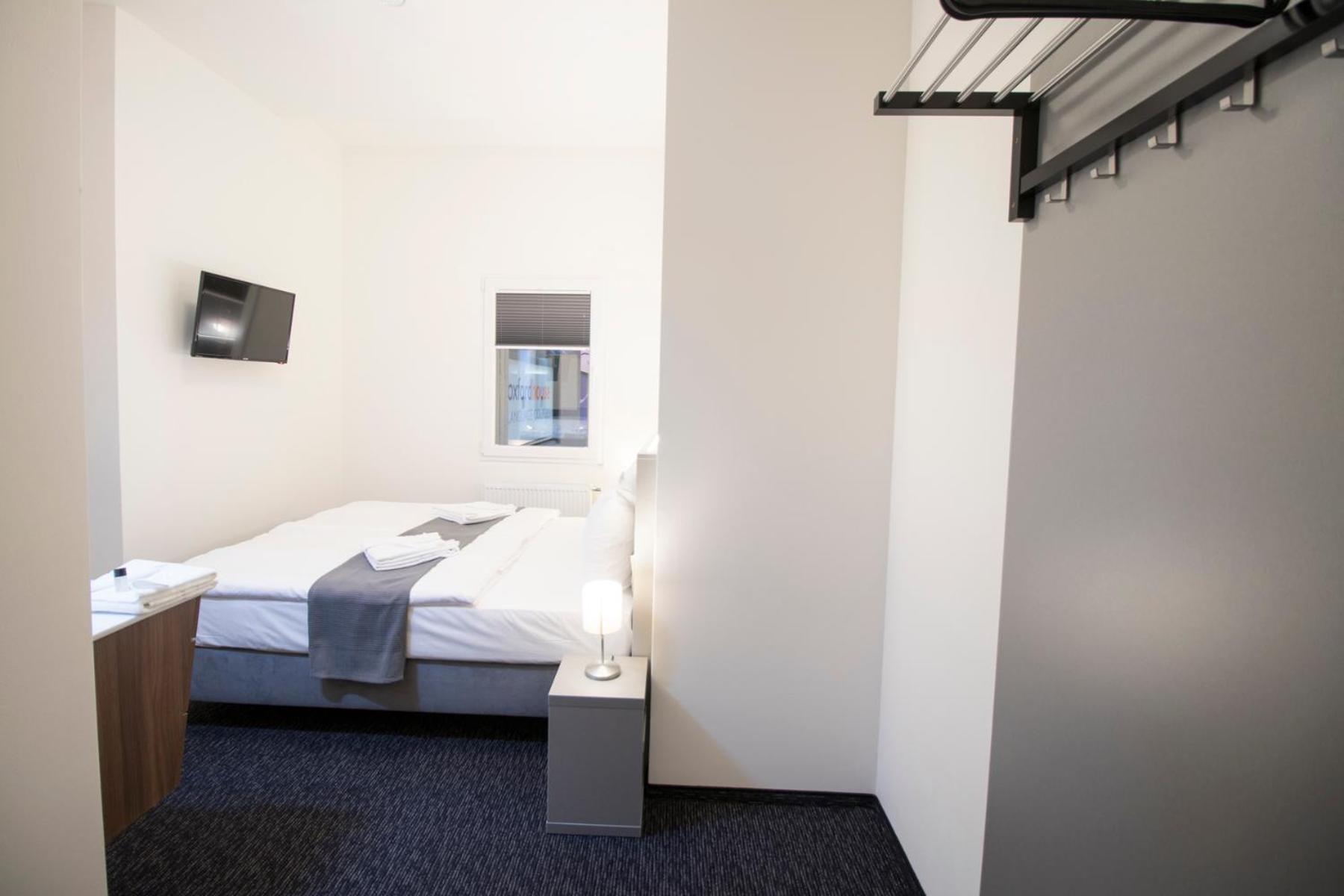 Deluxe Double Room with Atrium View